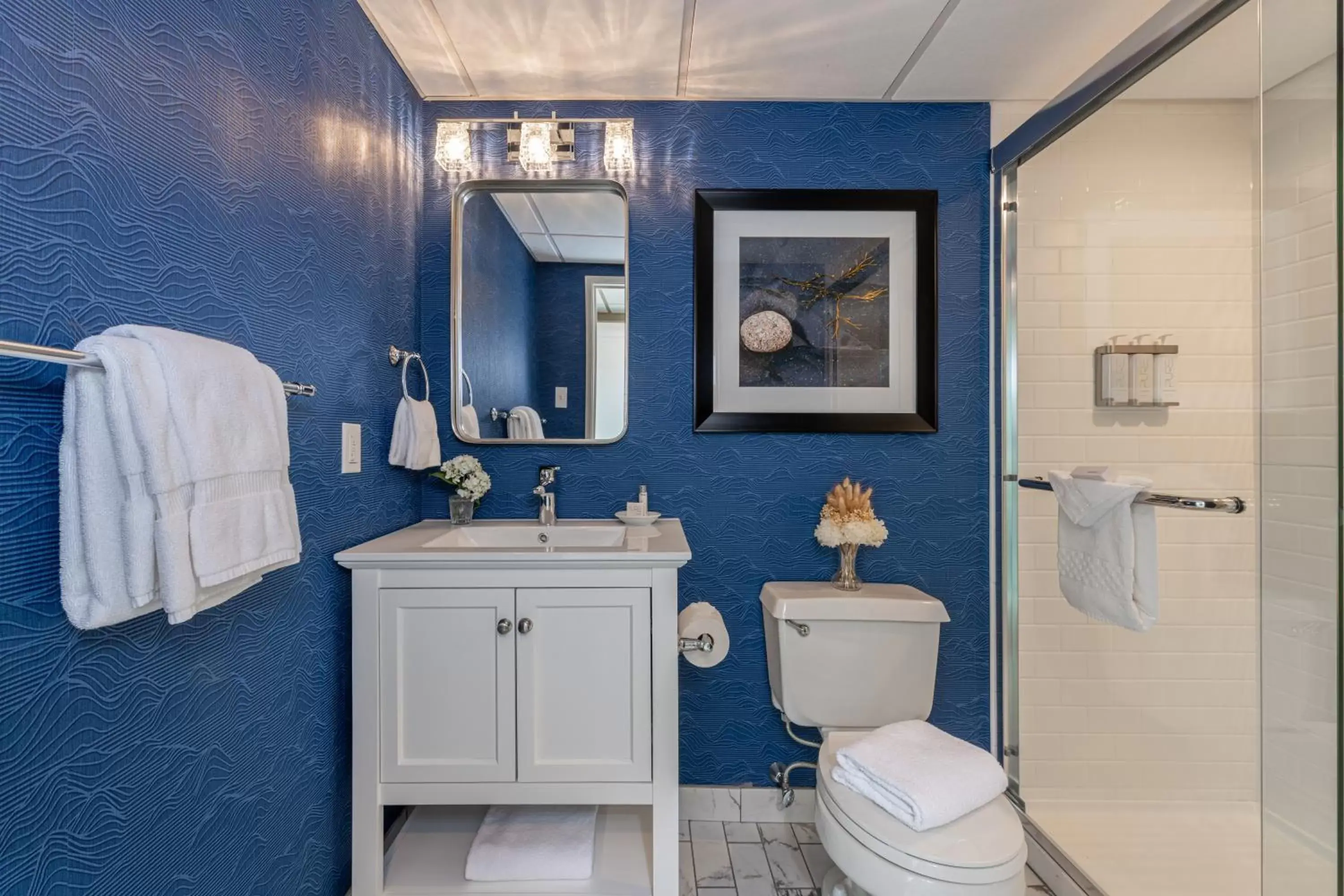 Shower, Bathroom in Atlantic Oceanside Hotel & Conference Center