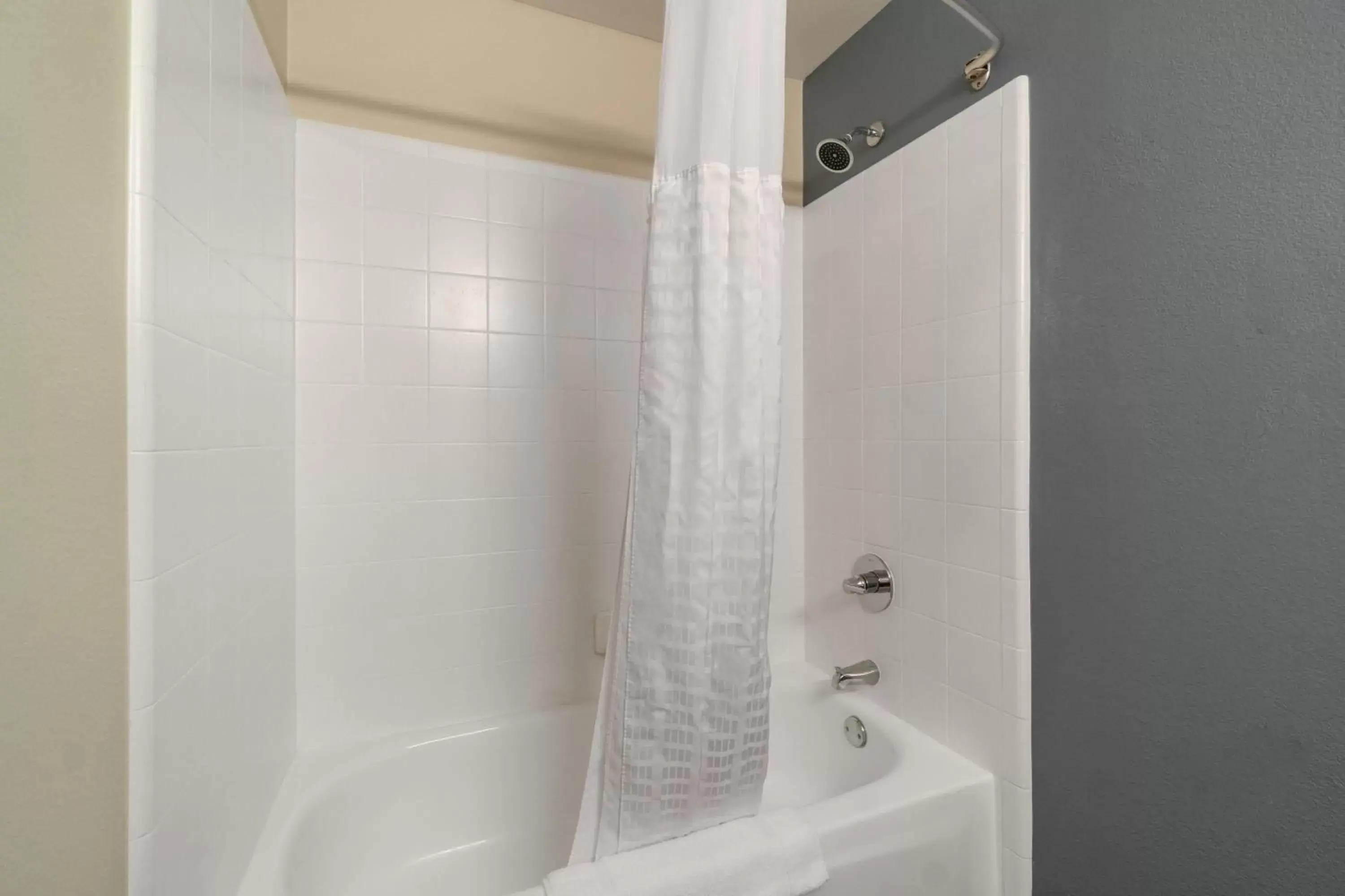 Bathroom in Extended Stay America Suites - San Francisco - San Mateo - SFO