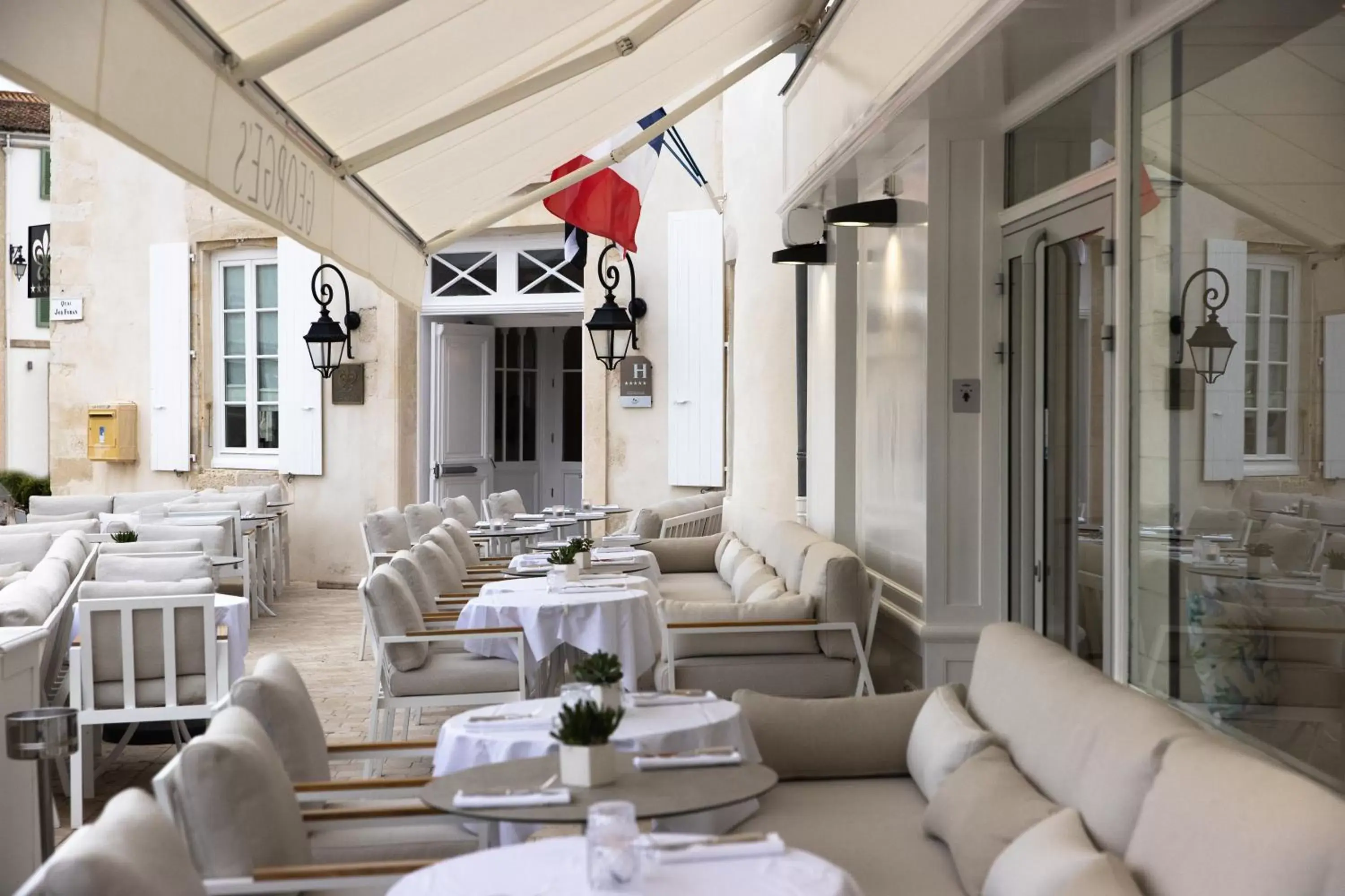 Restaurant/Places to Eat in Hôtel de Toiras