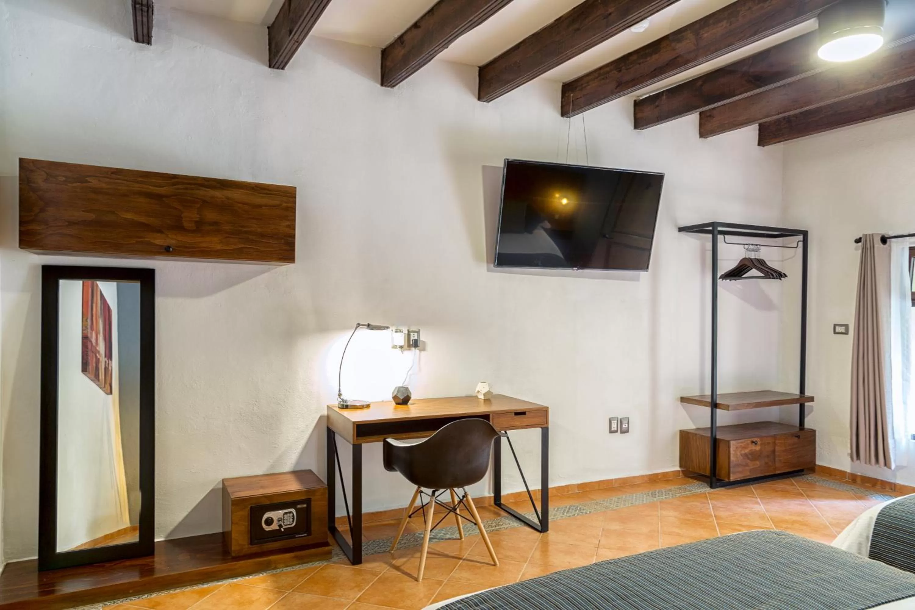 Photo of the whole room, TV/Entertainment Center in Morazul Hotel Boutique