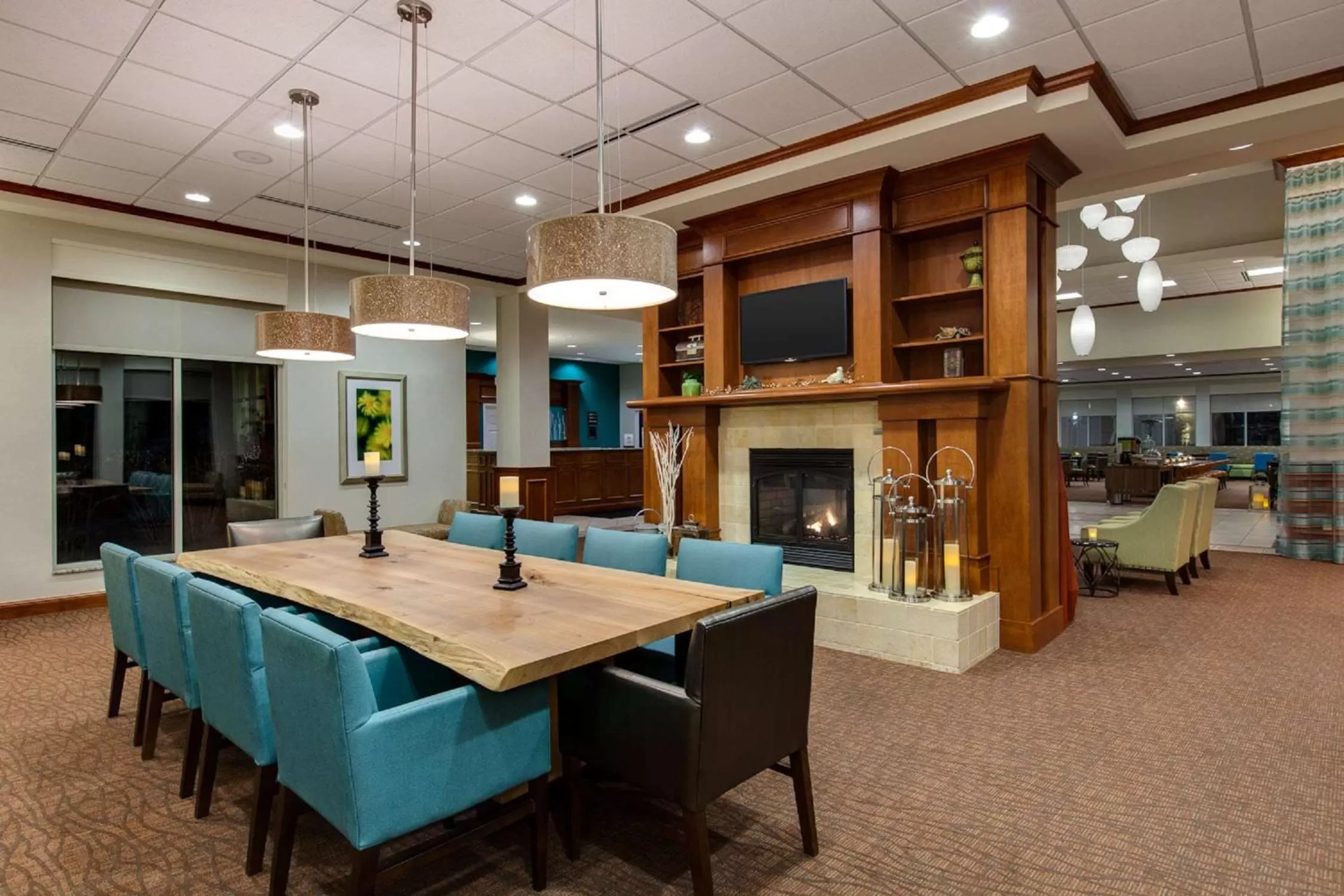 Lobby or reception in Hilton Garden Inn Lake Forest Mettawa