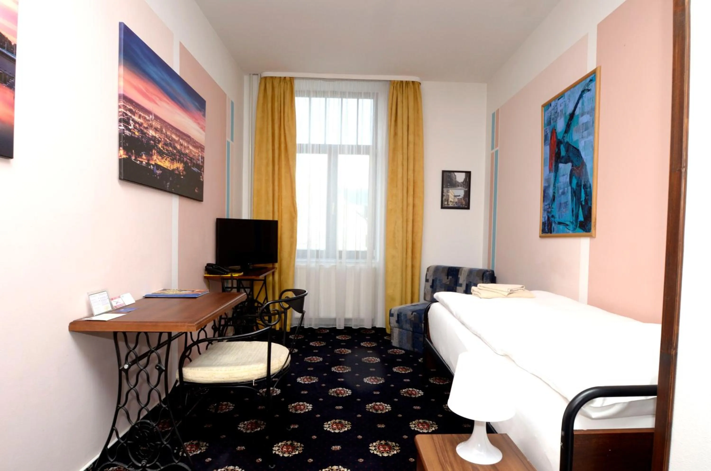 Photo of the whole room, Bed in Brioni Boutique Hotel 4*