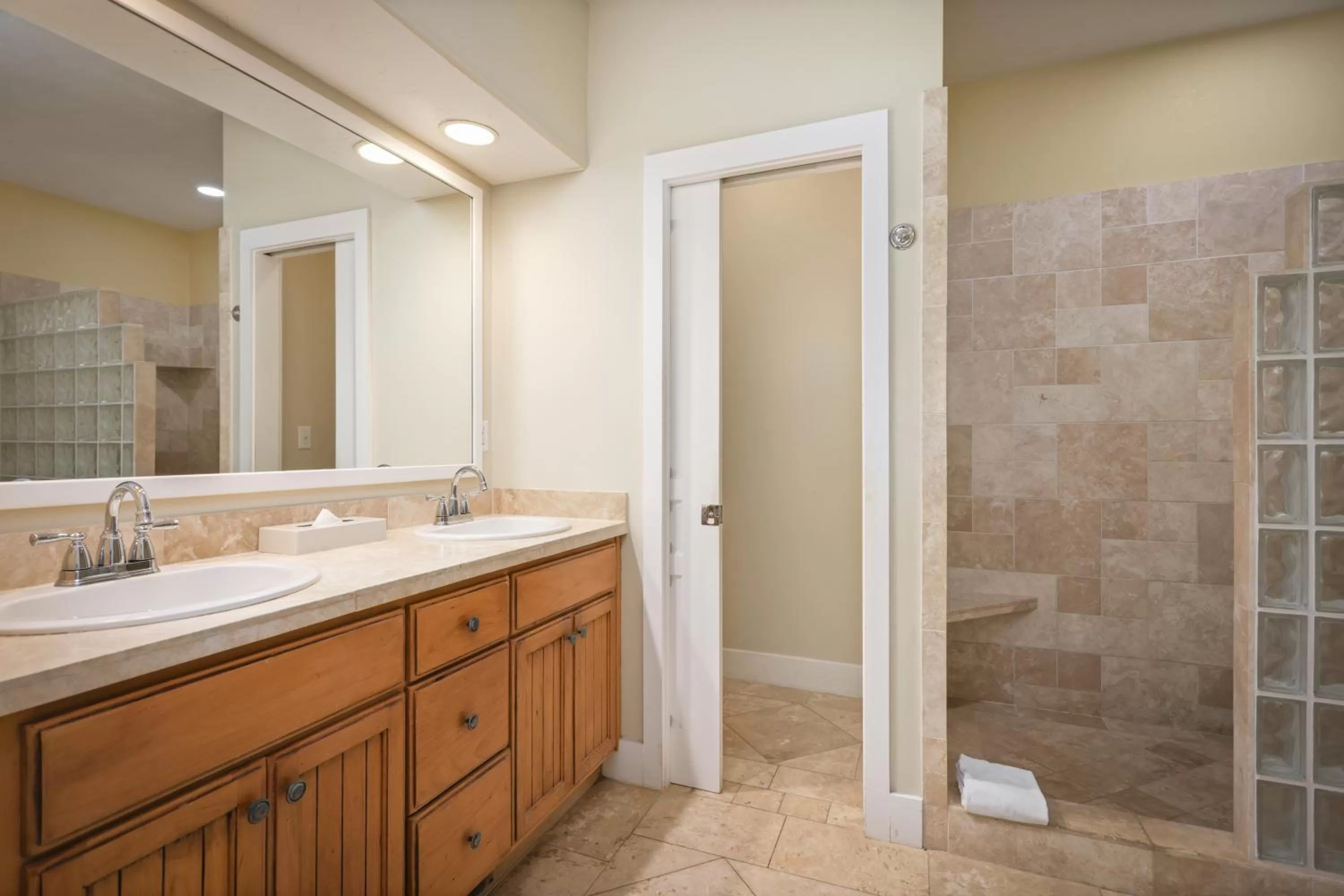 Shower in Aston At Poipu Kai