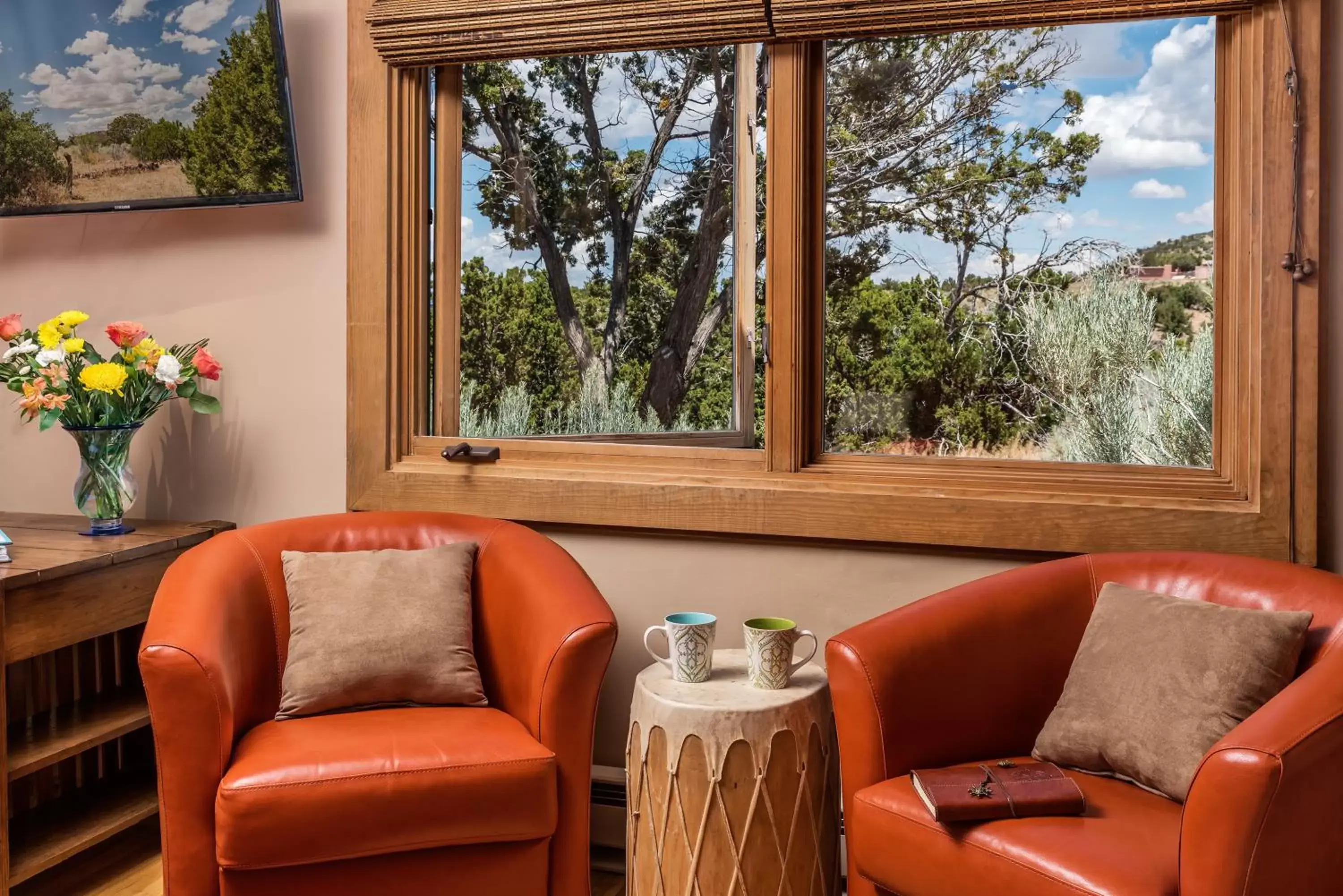 Seating Area in Bobcat Inn