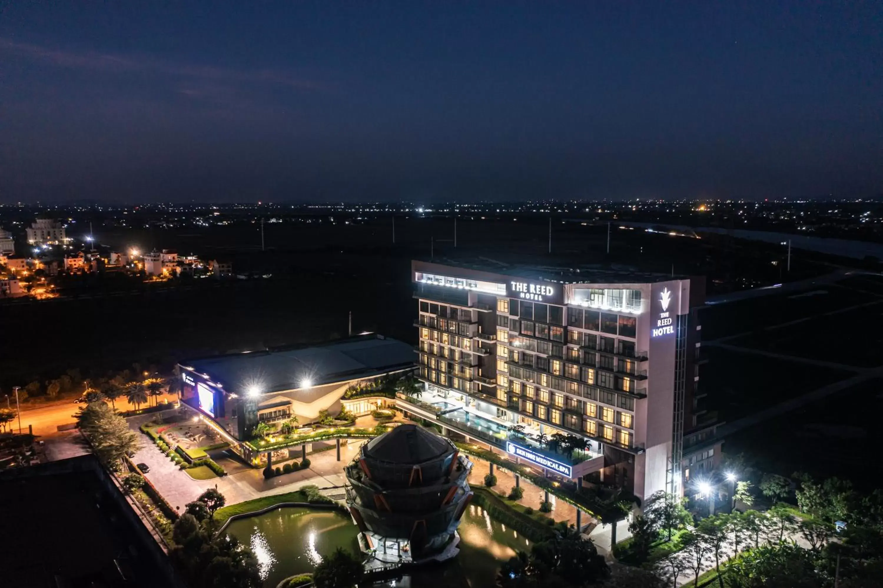 Property building, Bird's-eye View in The Reed Hotel