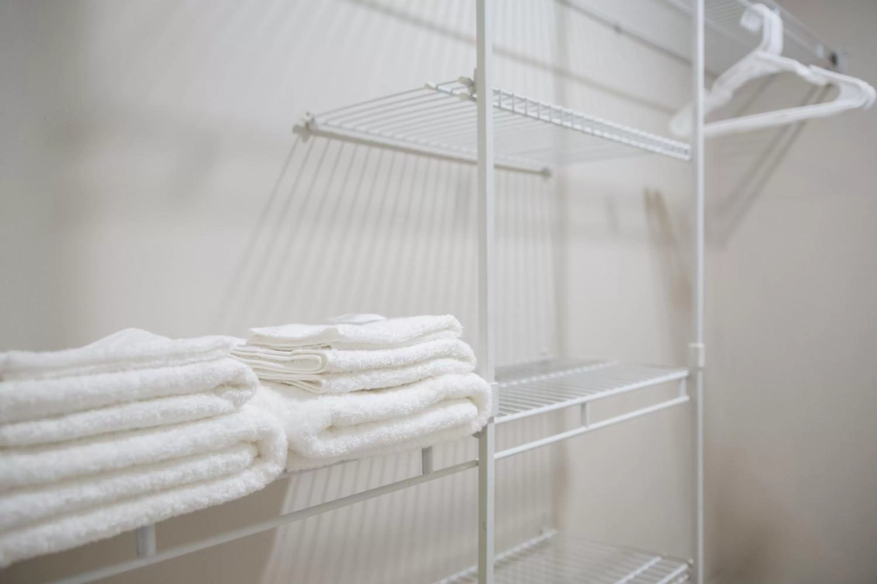 Bedroom in The Pier Beach Inn & Suites