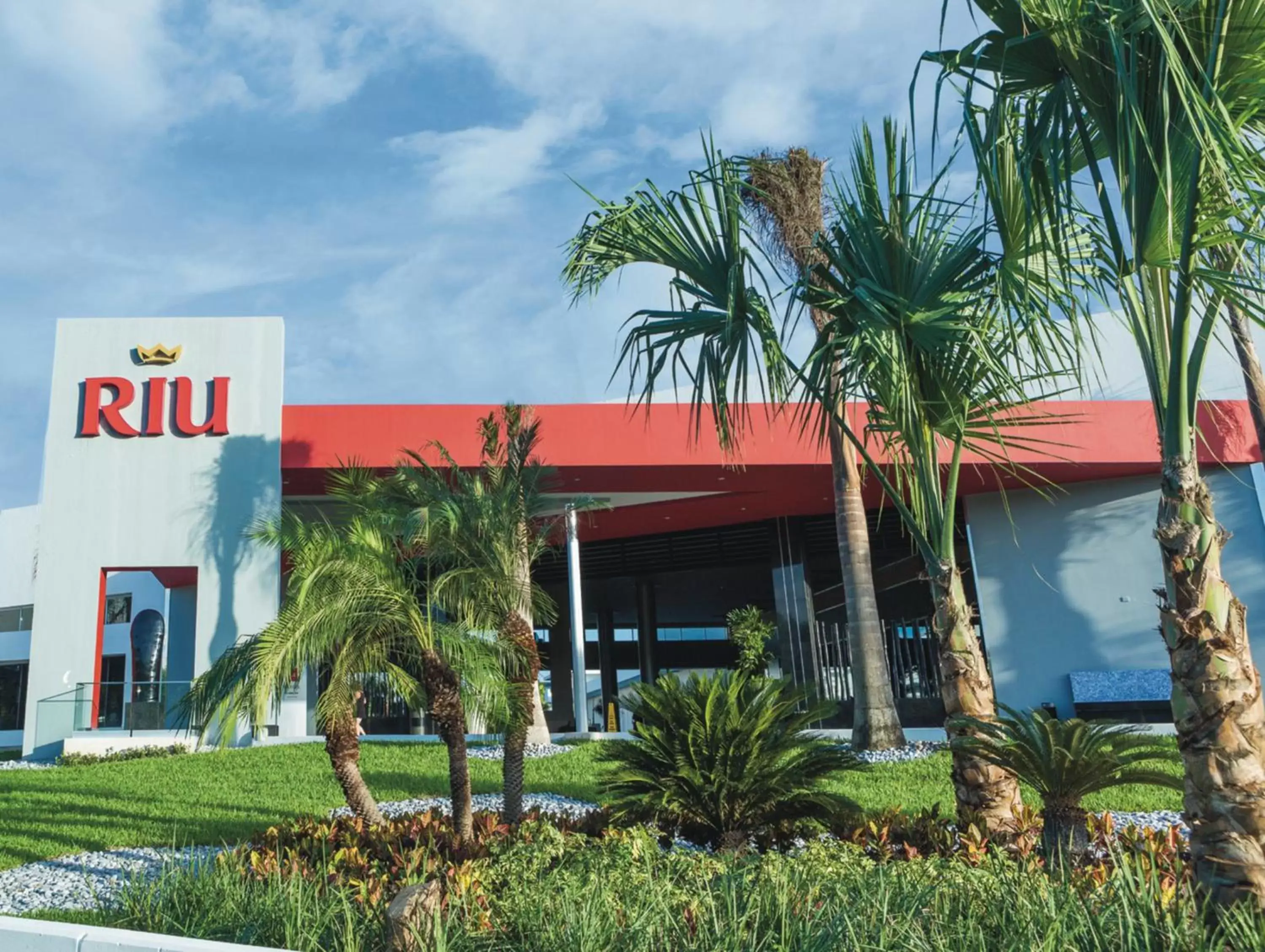 Facade/entrance in Riu Playacar - All Inclusive Facade/entrance in Riu Playacar - All Inclusive