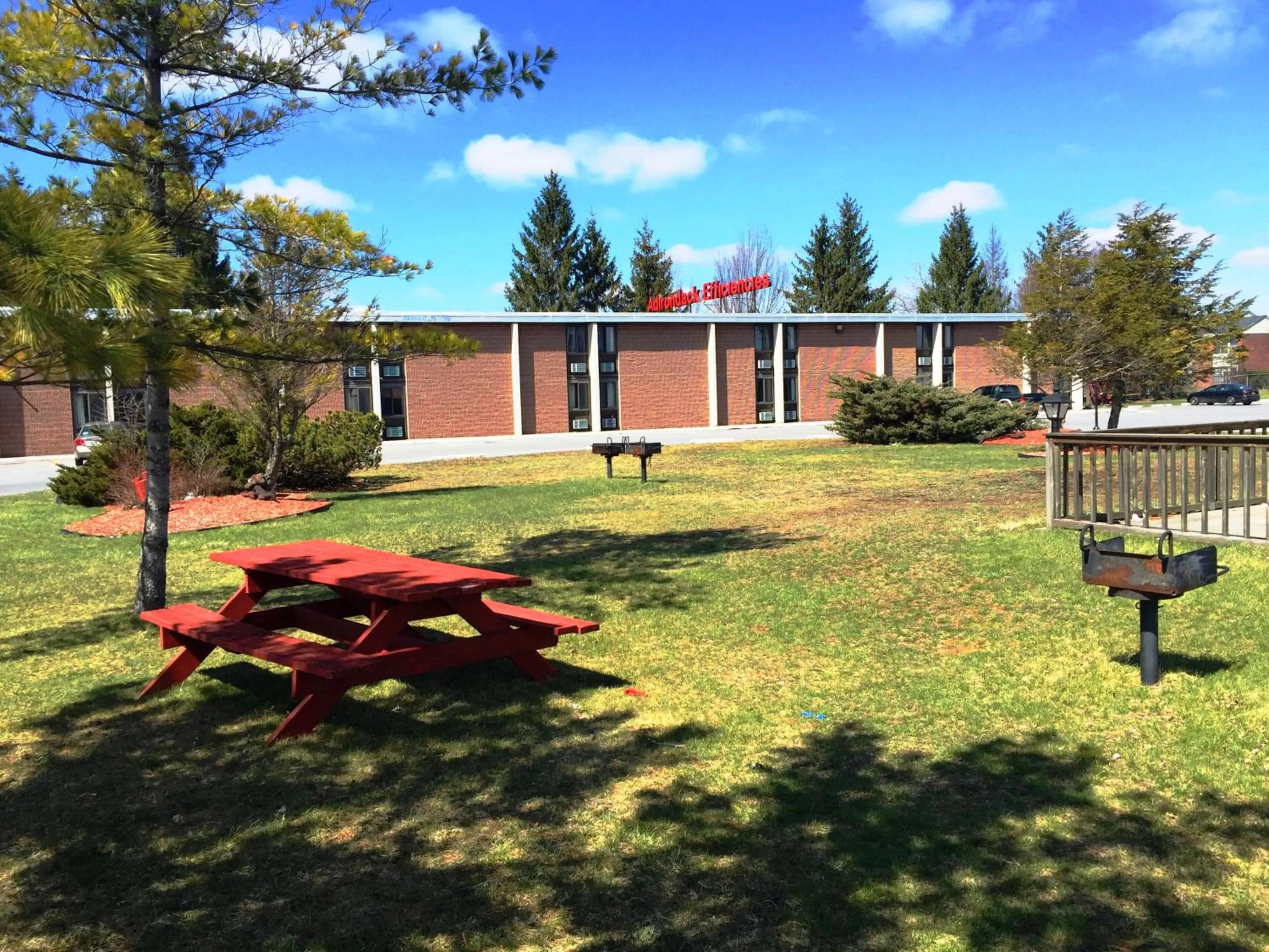 Property building in Adirondack Efficiencies