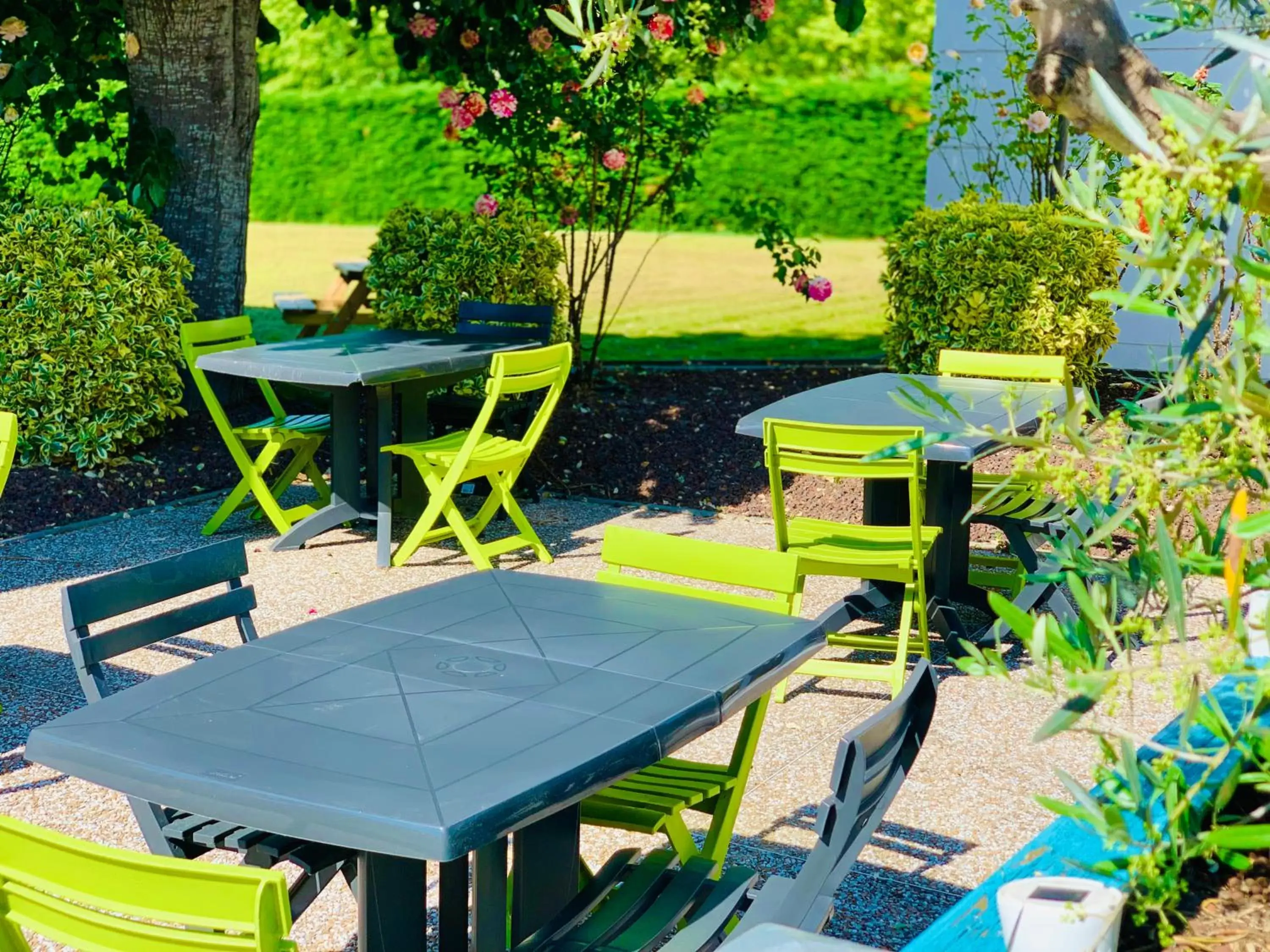 Patio in The Originals Access, Hôtel Innostar