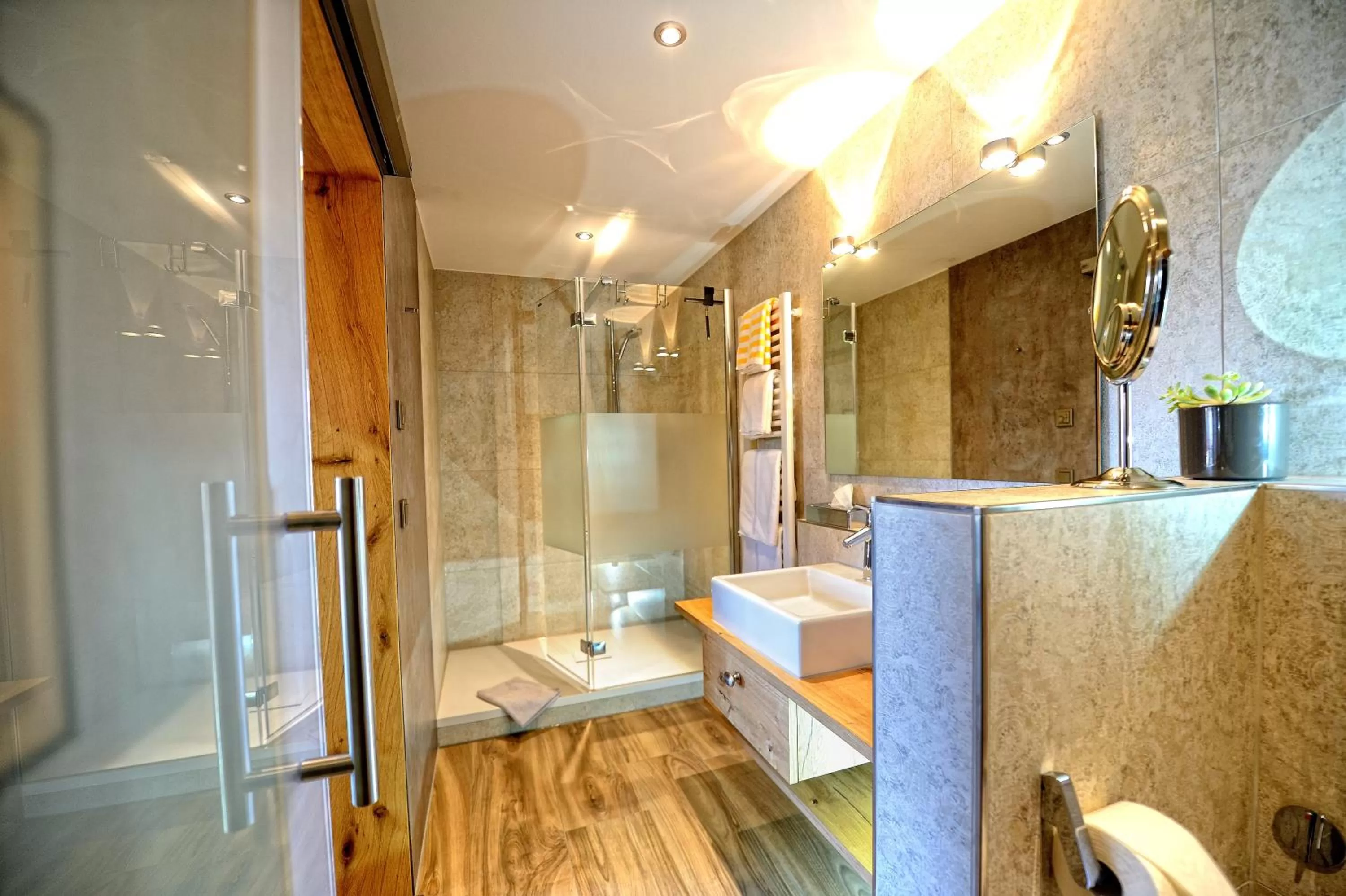 Shower in Landhotel Talblick