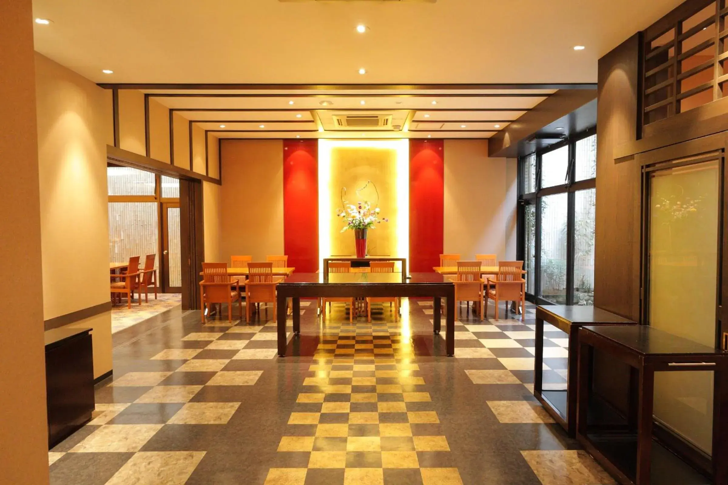 Restaurant/places to eat in Hotel Sunroute Nara