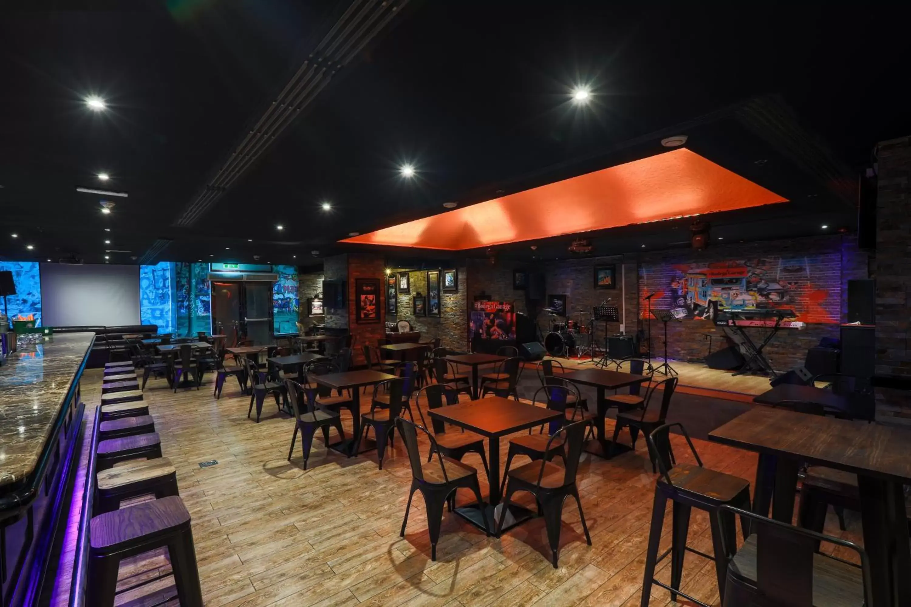 Lounge or bar, Restaurant/Places to Eat in Holiday Inn Dubai Al Barsha, an IHG Hotel