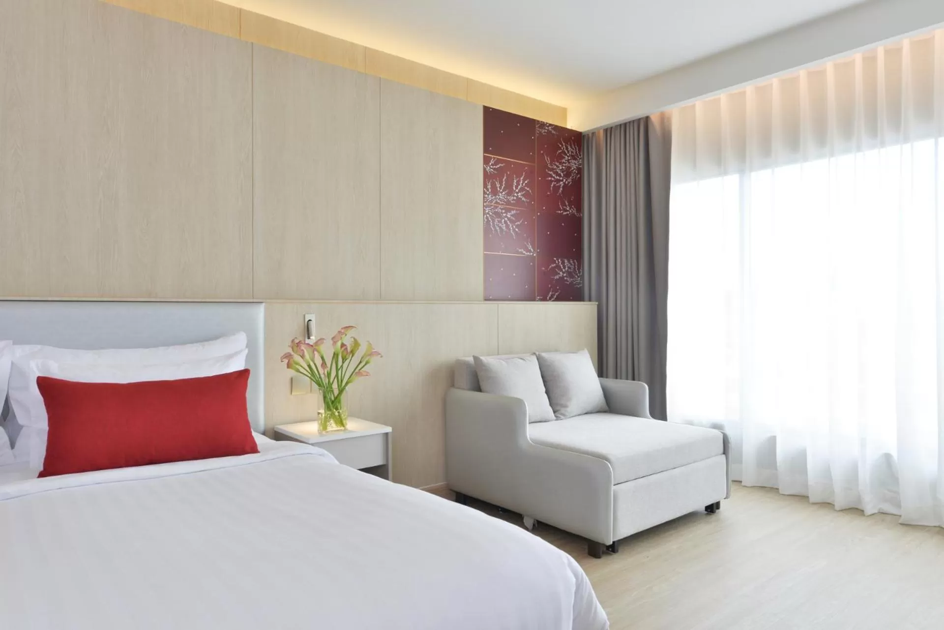 Bed in Centre Point Plus Hotel Pratunam