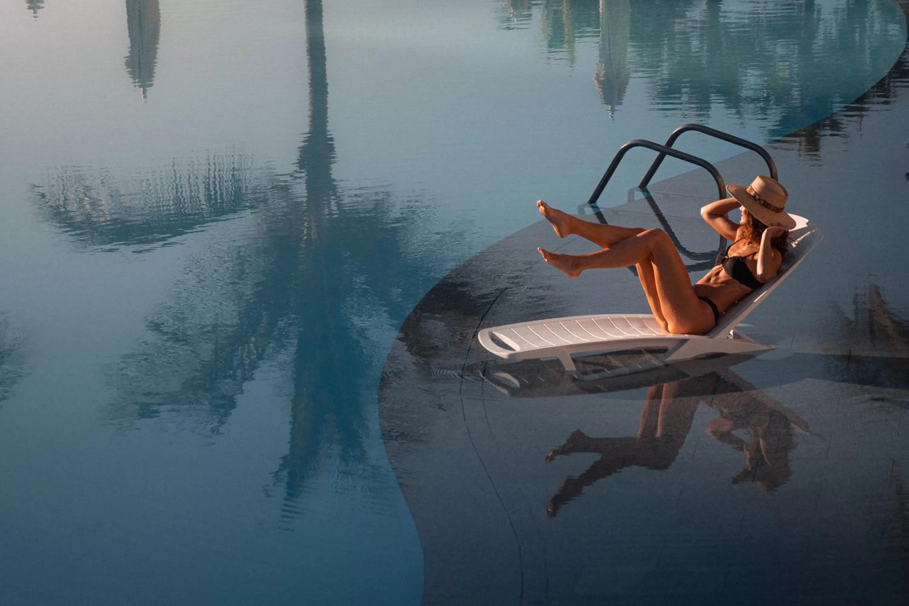 People in Princesa Yaiza Suite Hotel Resort