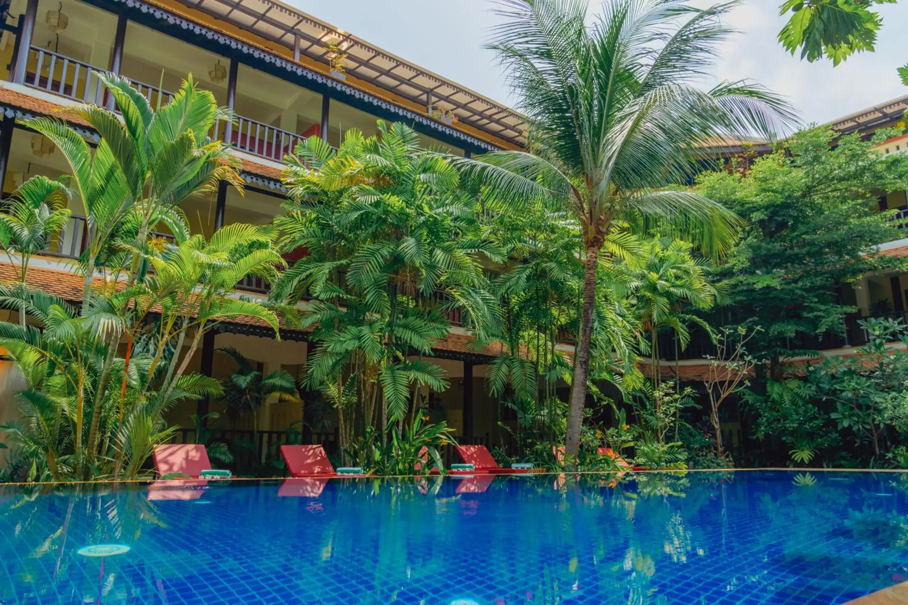 Swimming Pool in Pandora Suite D'Angkor