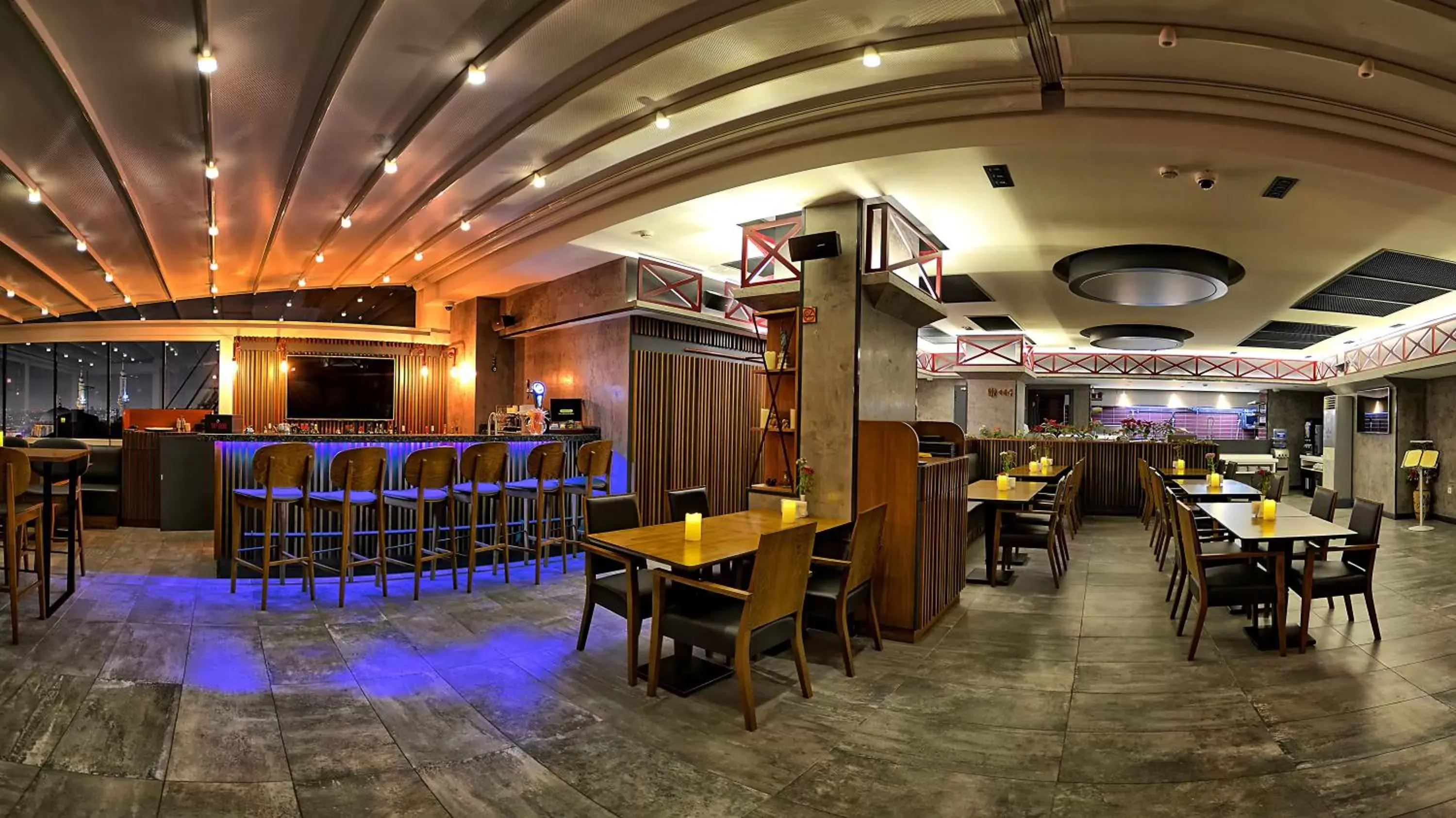 Restaurant/places to eat in Samir Deluxe Hotel
