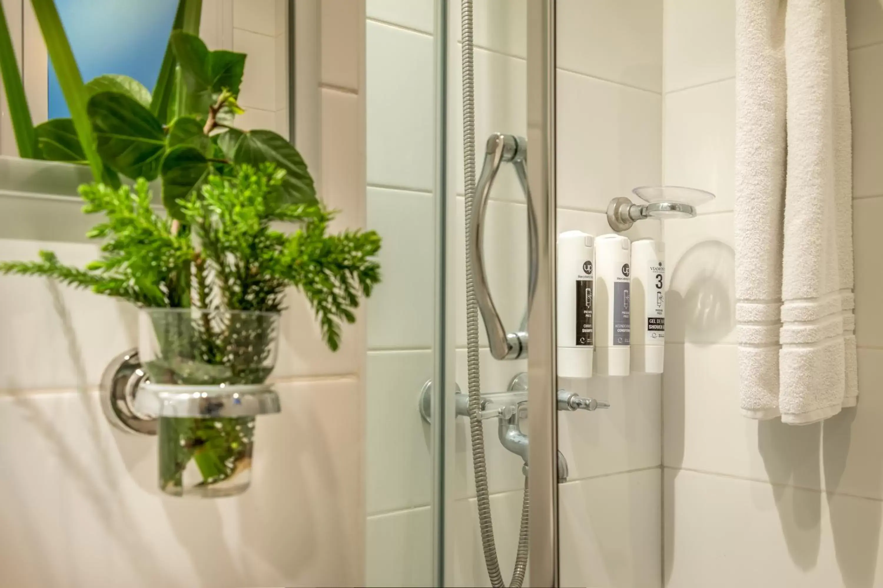 Bathroom in Up Recoleta Hotel