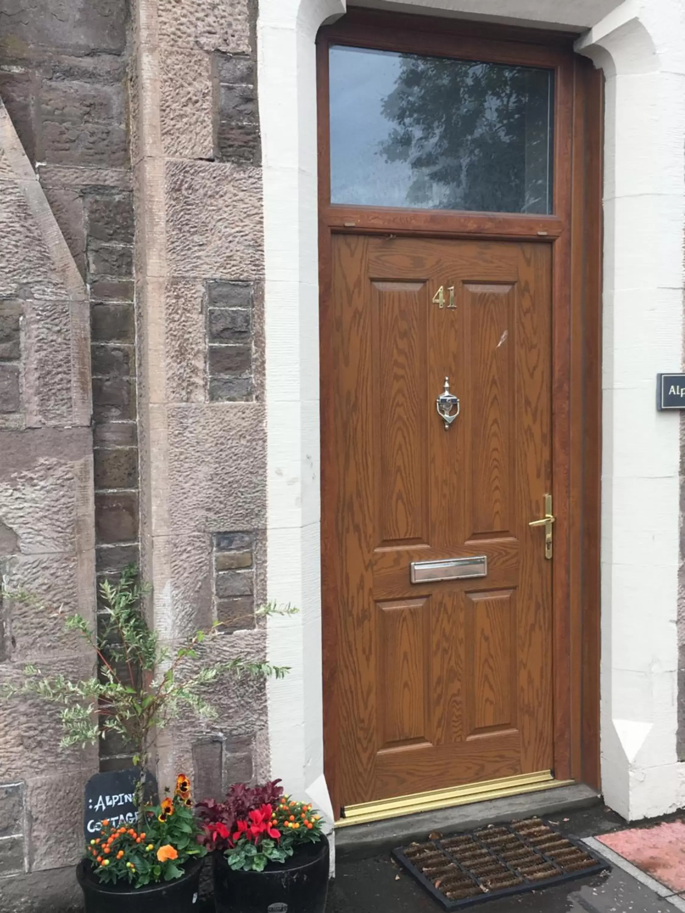 Facade/Entrance in Alpine cottage