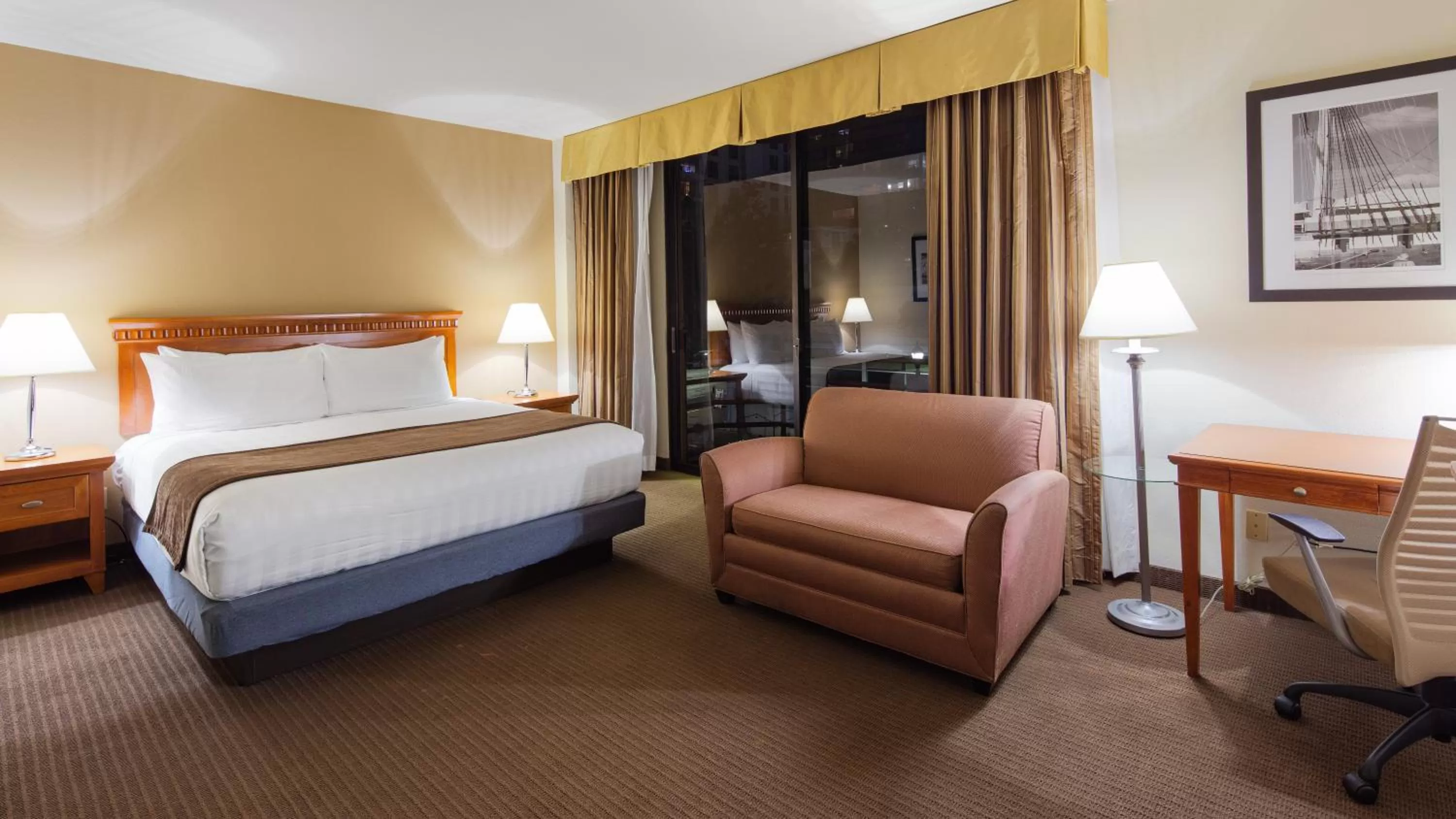 King Room with Mobility Accessible Roll-In Shower and View in Best Western Plus Bayside Inn