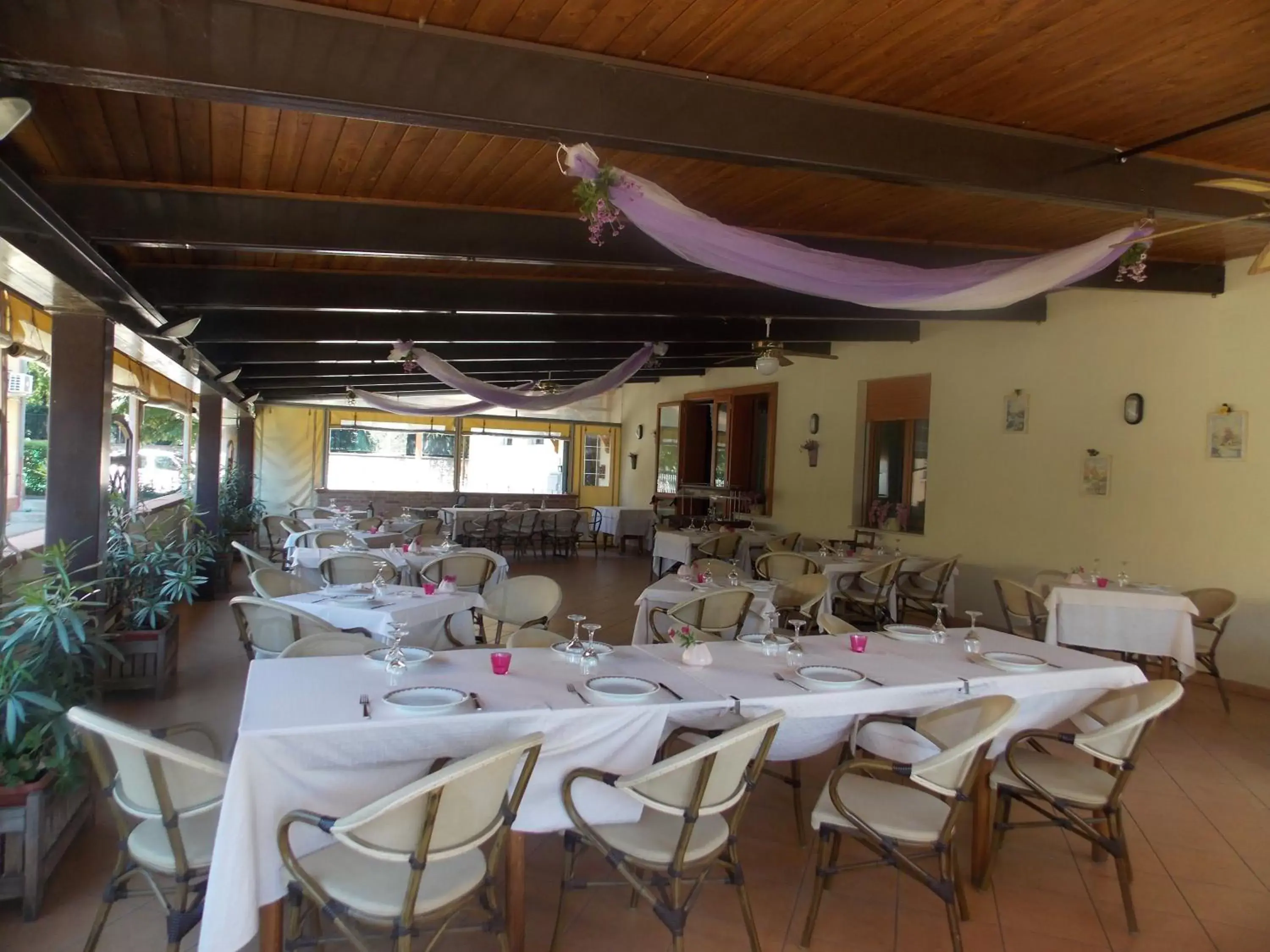 Restaurant/Places to Eat in Hotel Ristorante La Bettola