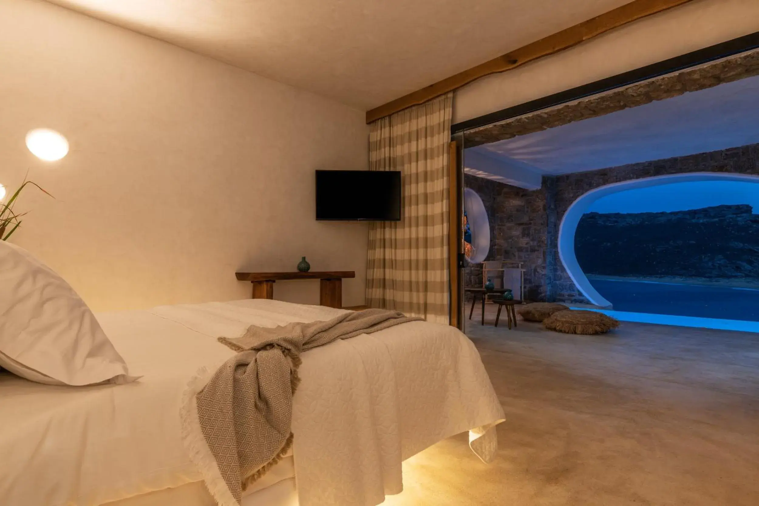 Deluxe Suite with Private Heated Pool and Sea View in Panormos Village Deluxe Suite with Private Heated Pool and Sea View in Panormos Village