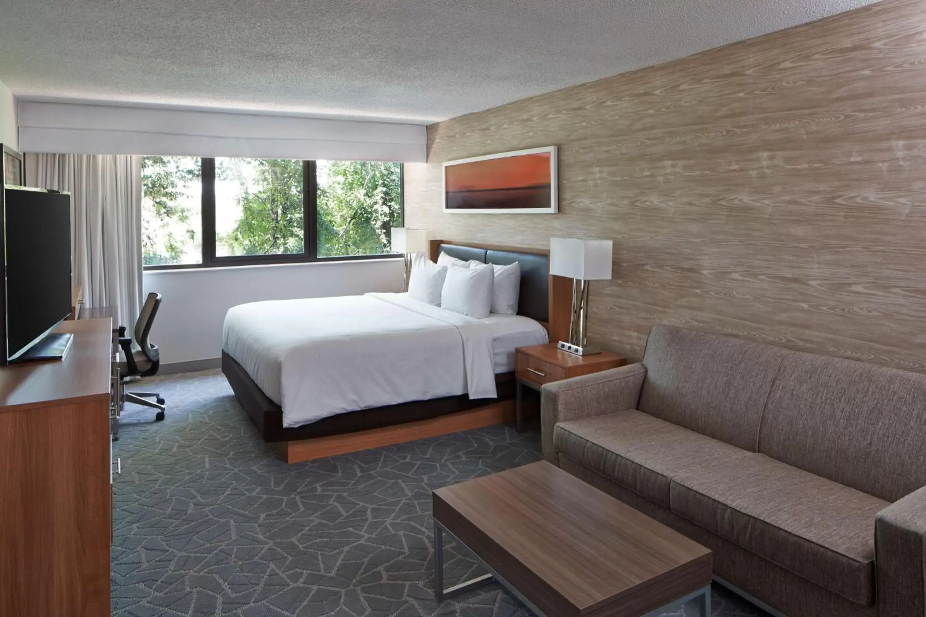 Bedroom, Bed in Doubletree By Hilton Atlanta Perimeter Dunwoody