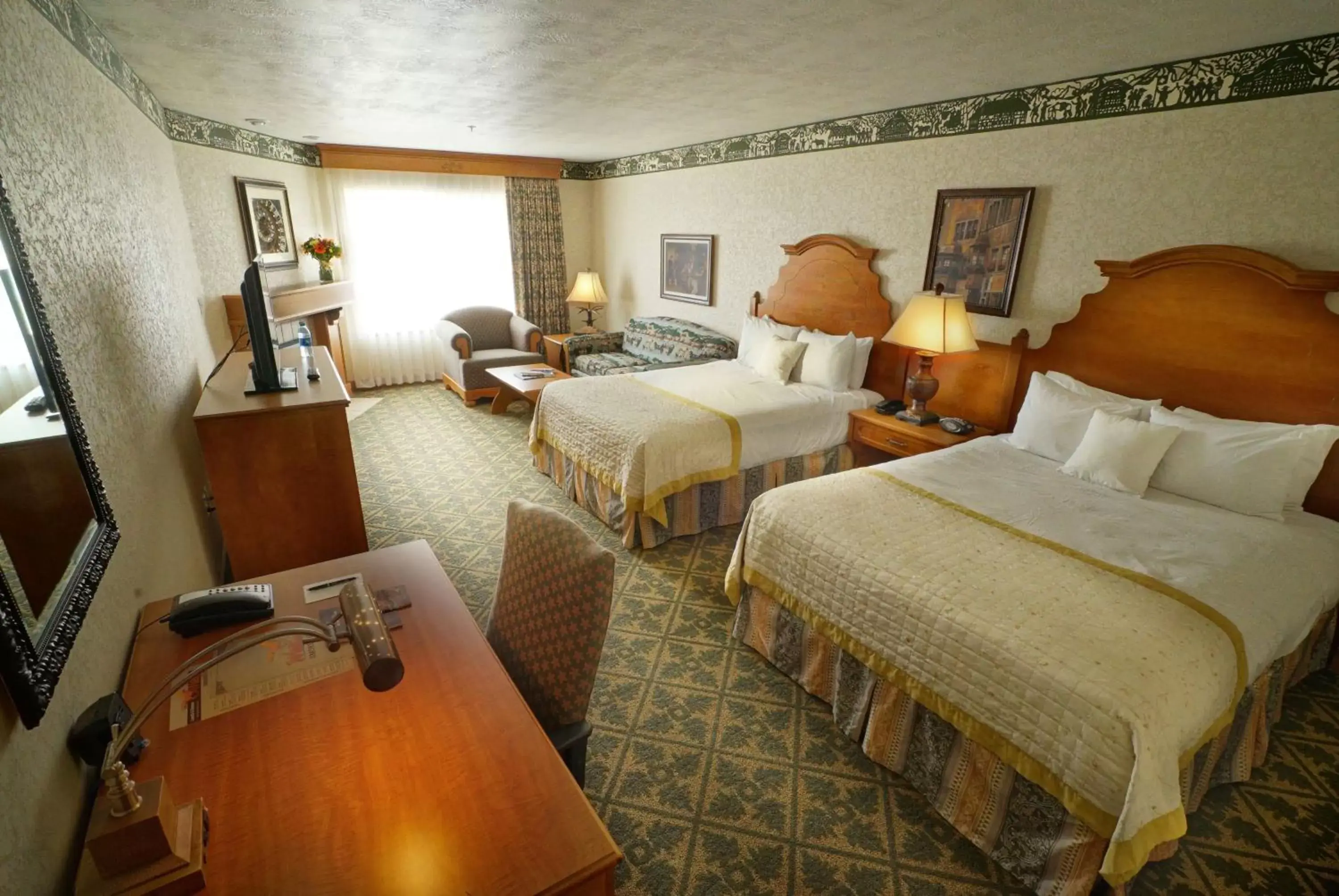 Photo of the whole room, Bed in Zermatt Utah Resort & Spa Trademark Collection by Wyndham