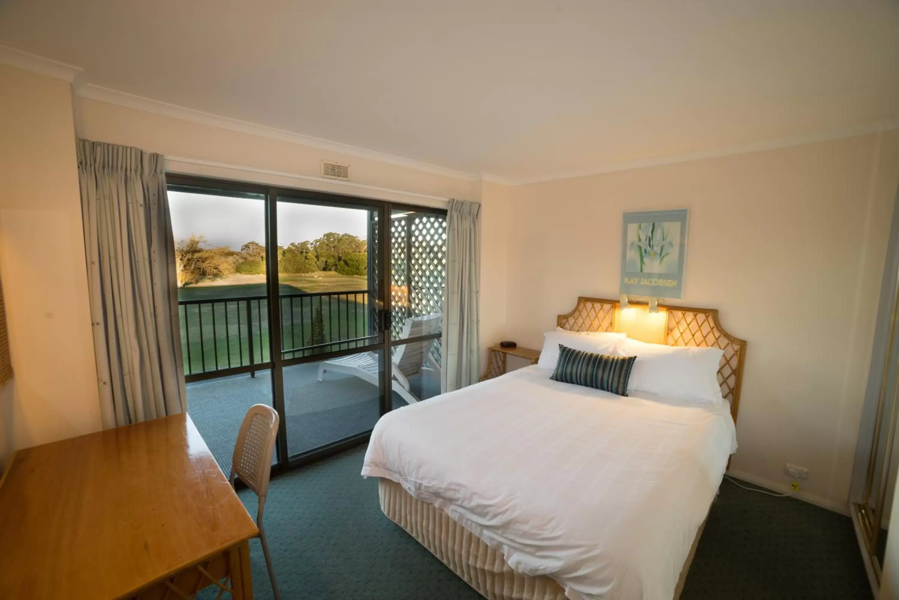 Bedroom, Room Photo in Shearwater Resort