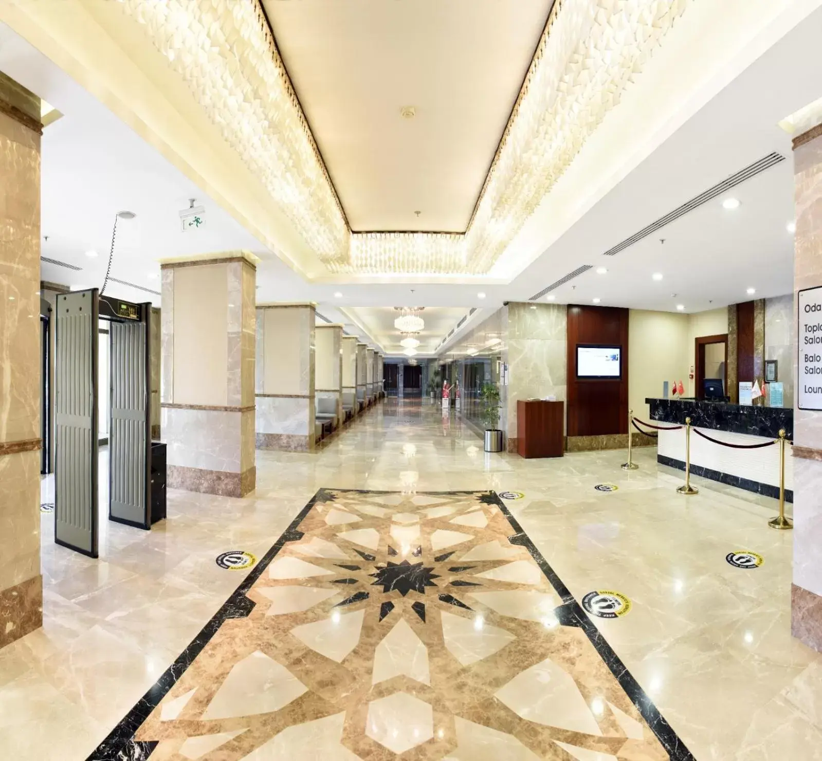 Lobby or reception in Ramada Plaza Altin Kayisi Hotel Lobby or reception in Ramada Plaza Altin Kayisi Hotel