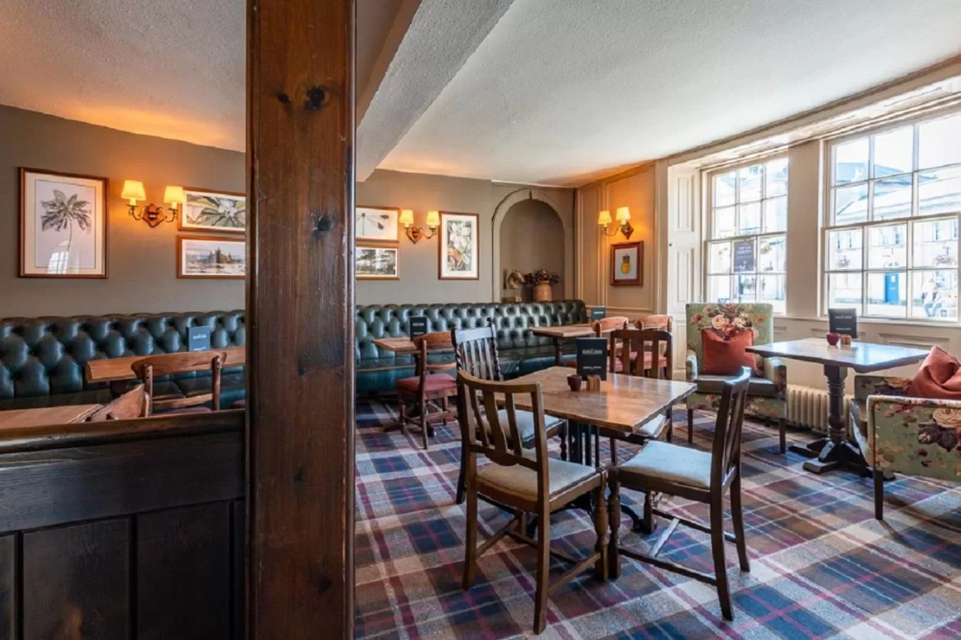 Restaurant/places to eat in The Kings Arms Hotel