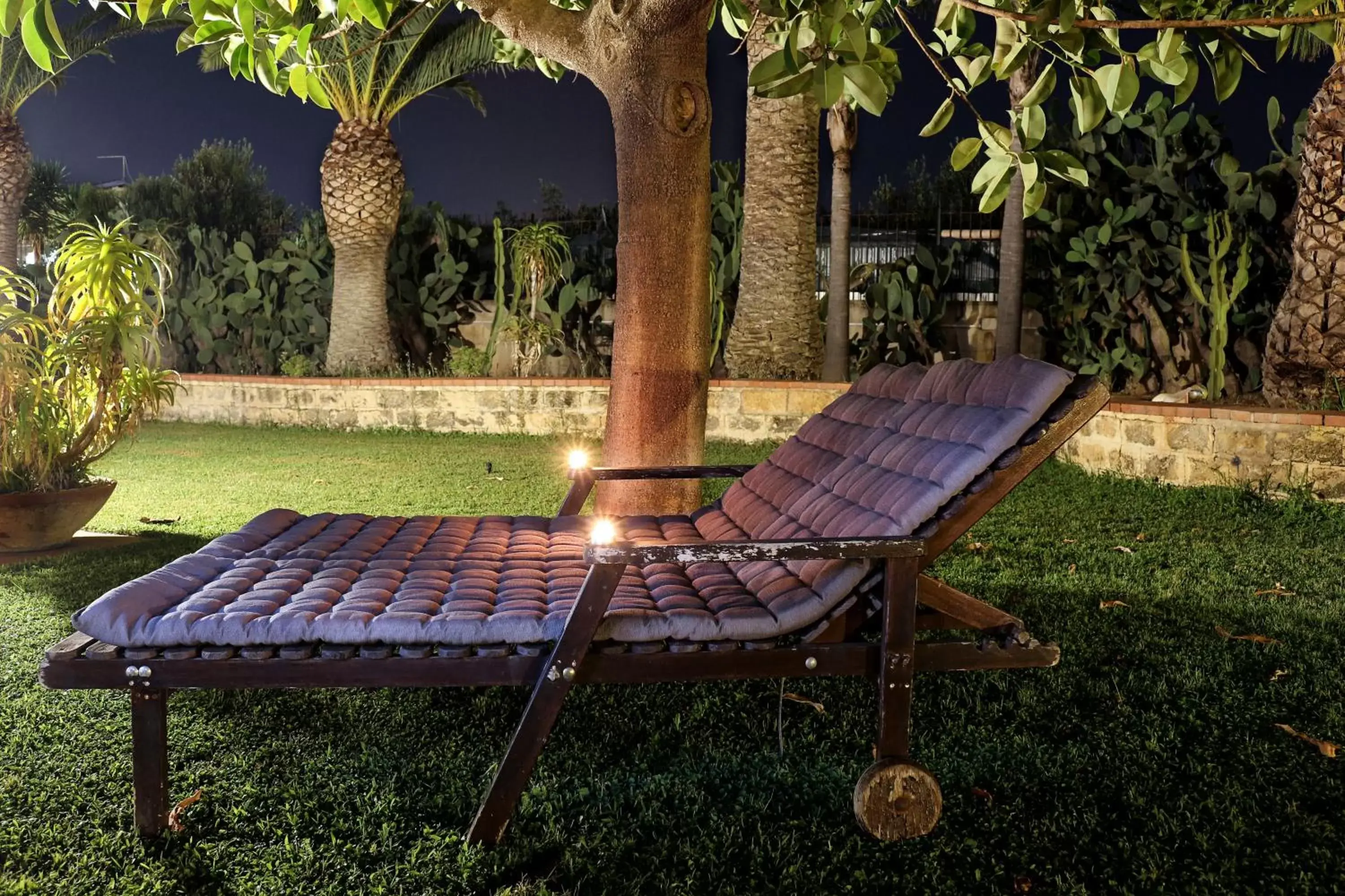 Decorative detail, Patio/Outdoor Area in Villa Carlotta Resort