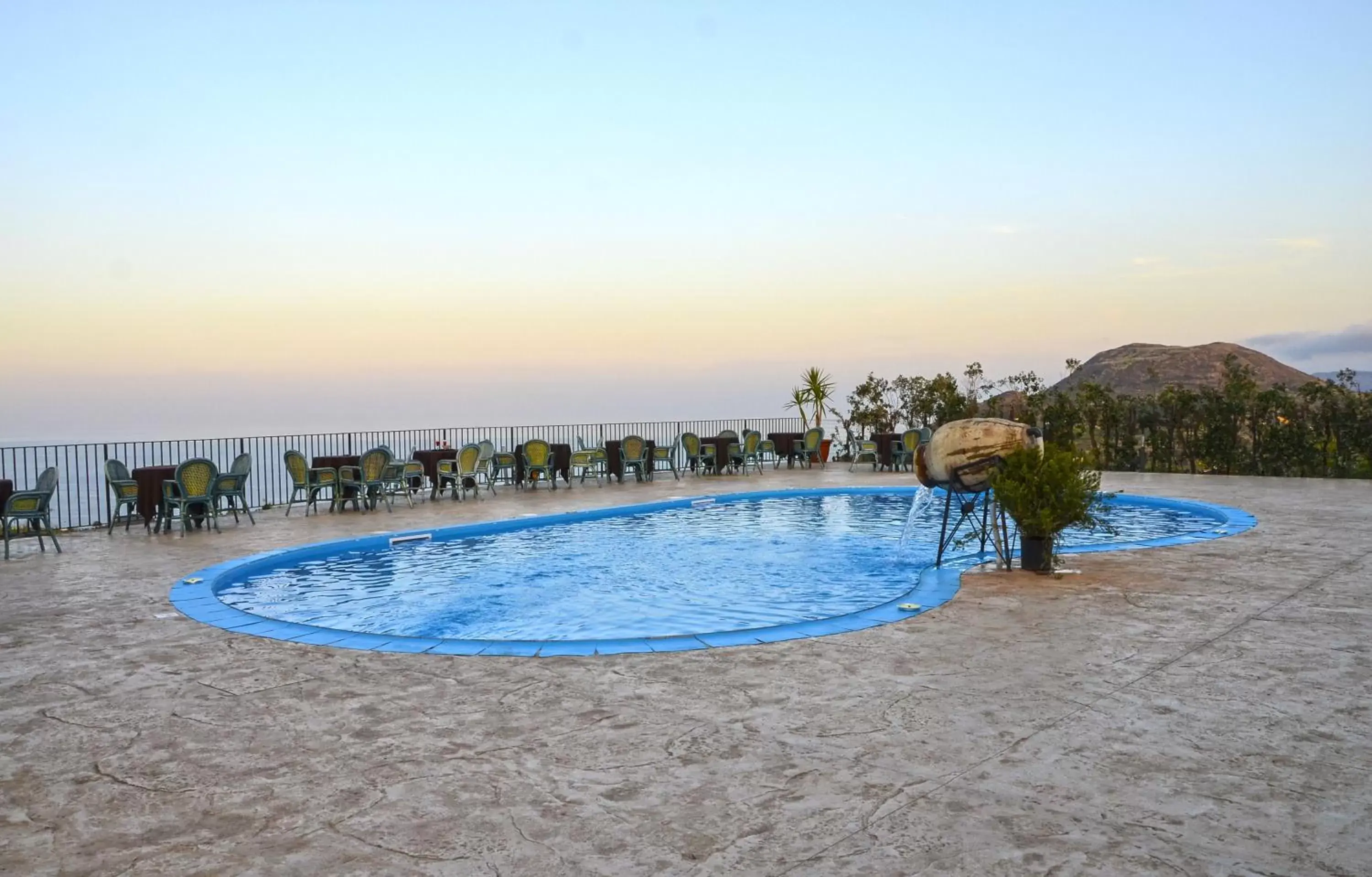 Swimming Pool in Eolian Residence