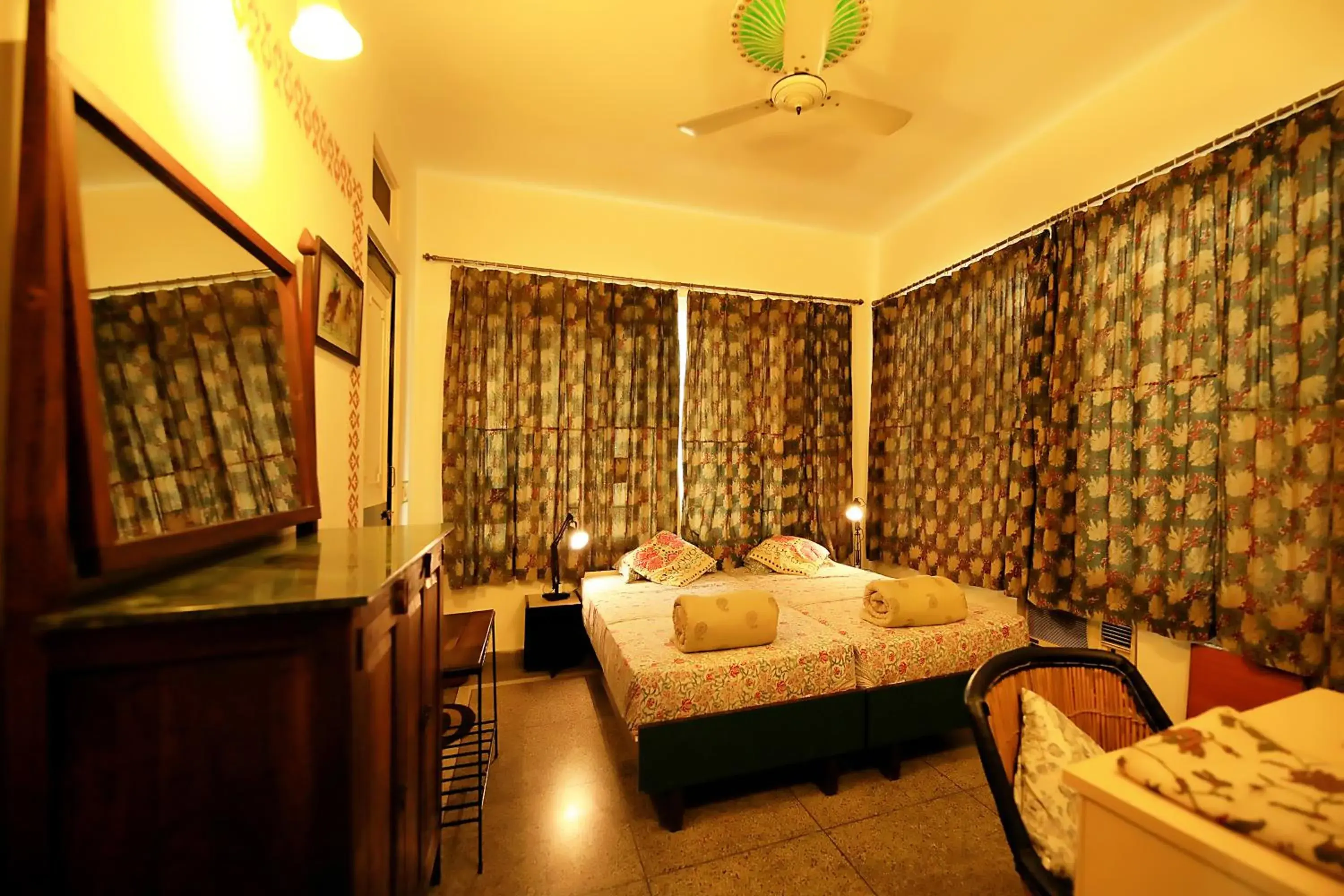 Photo of the whole room, Bed in Jaipur Inn