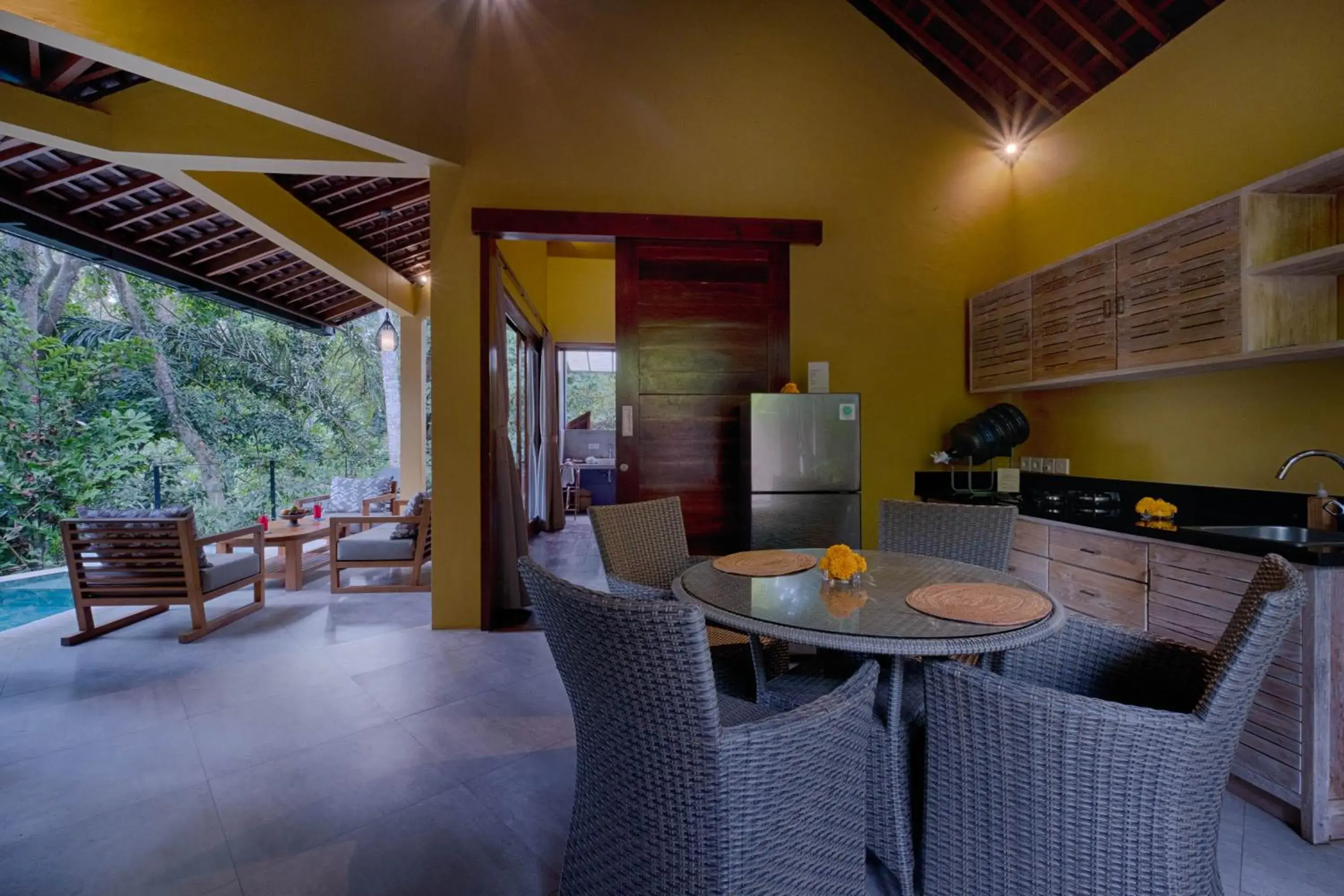 Dining area in Samkhya Villas - Free 1x Floating Breakfast or Minibar Dining area in Samkhya Villas - Free 1x Floating Breakfast or Minibar