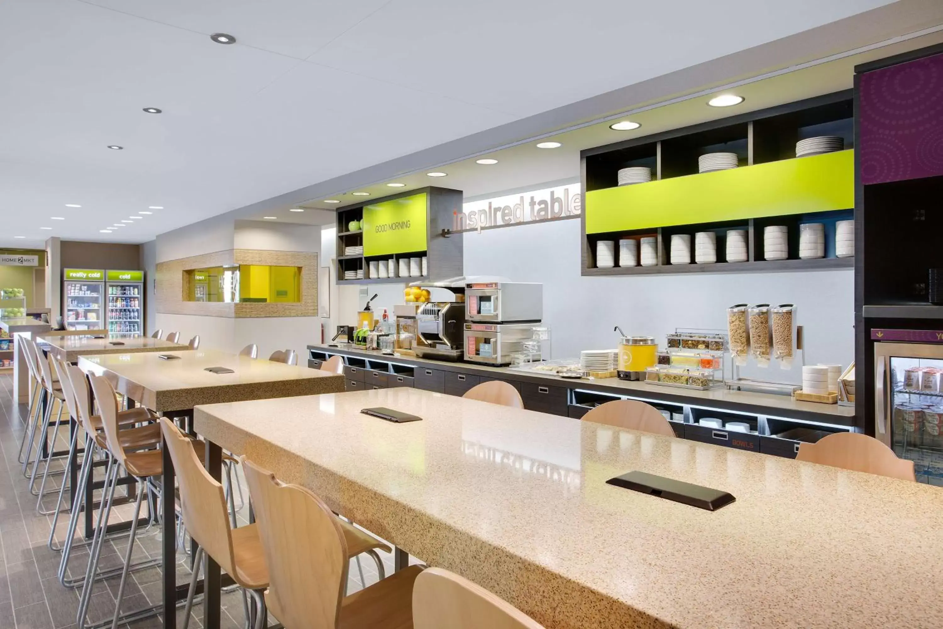 Breakfast in Home2 Suites By Hilton Chicago Schaumburg Breakfast in Home2 Suites By Hilton Chicago Schaumburg