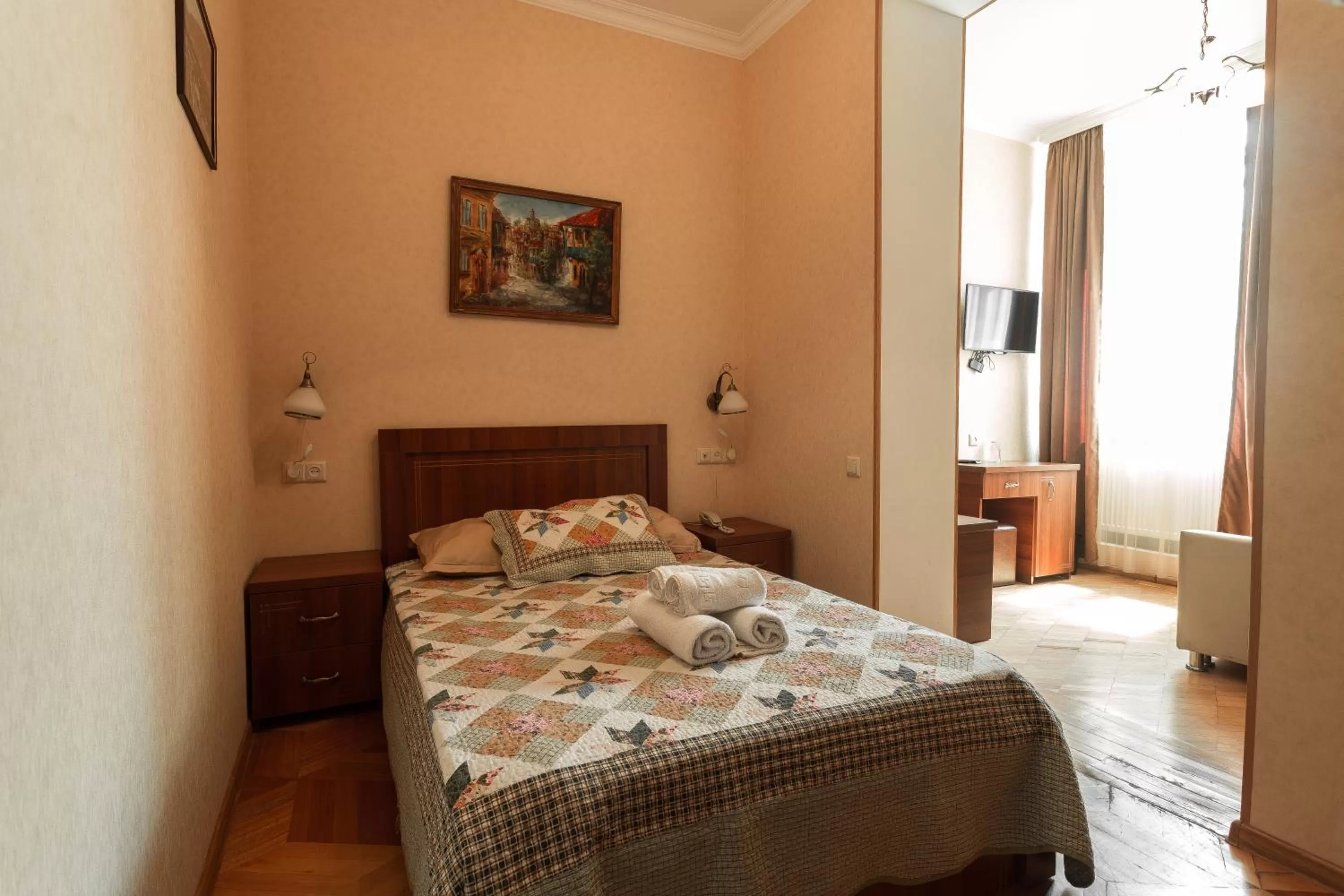 Photo of the whole room, Bed in Heyvany