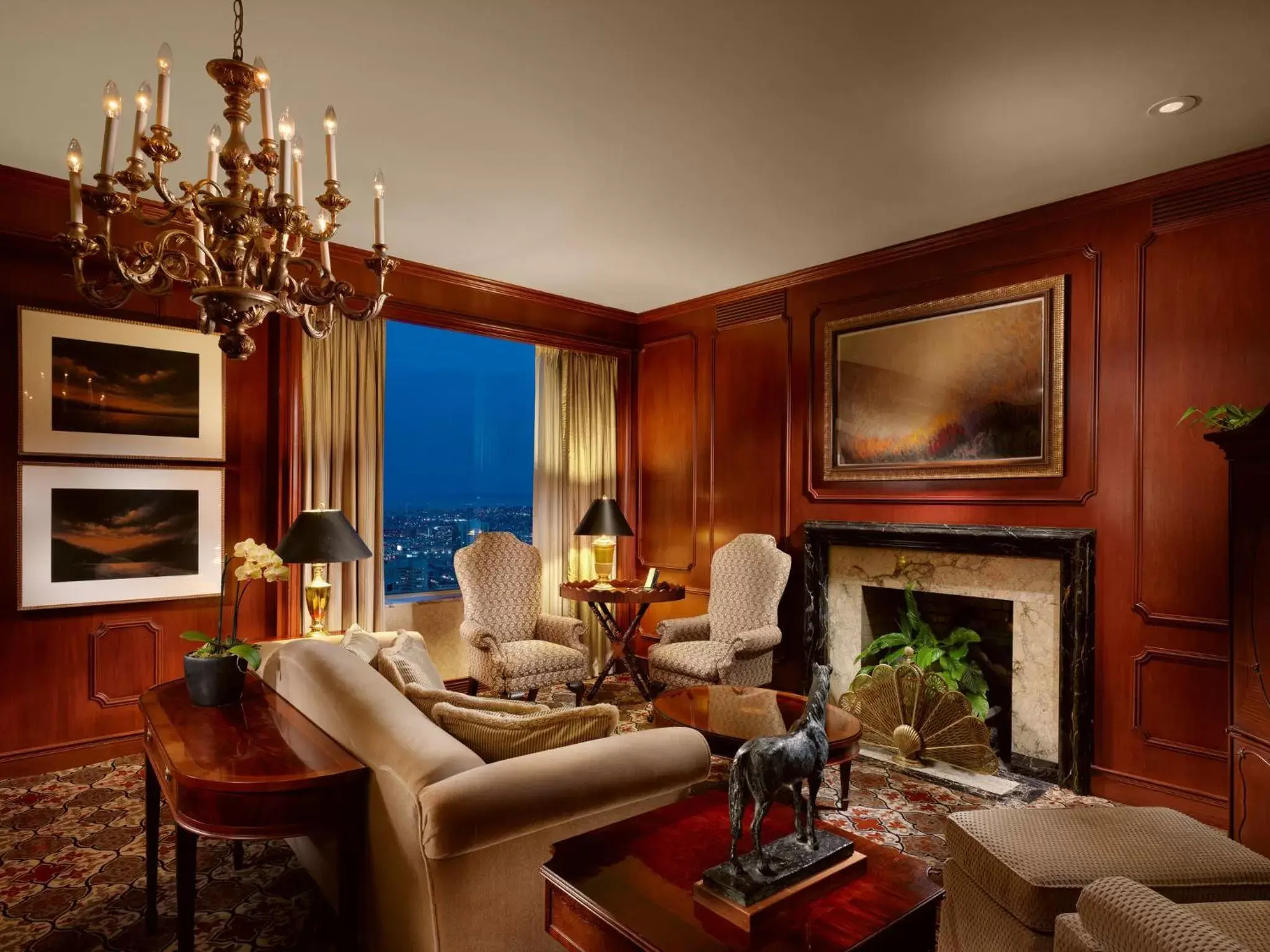 Photo of the whole room in InterContinental Mark Hopkins San Francisco, an IHG Hotel