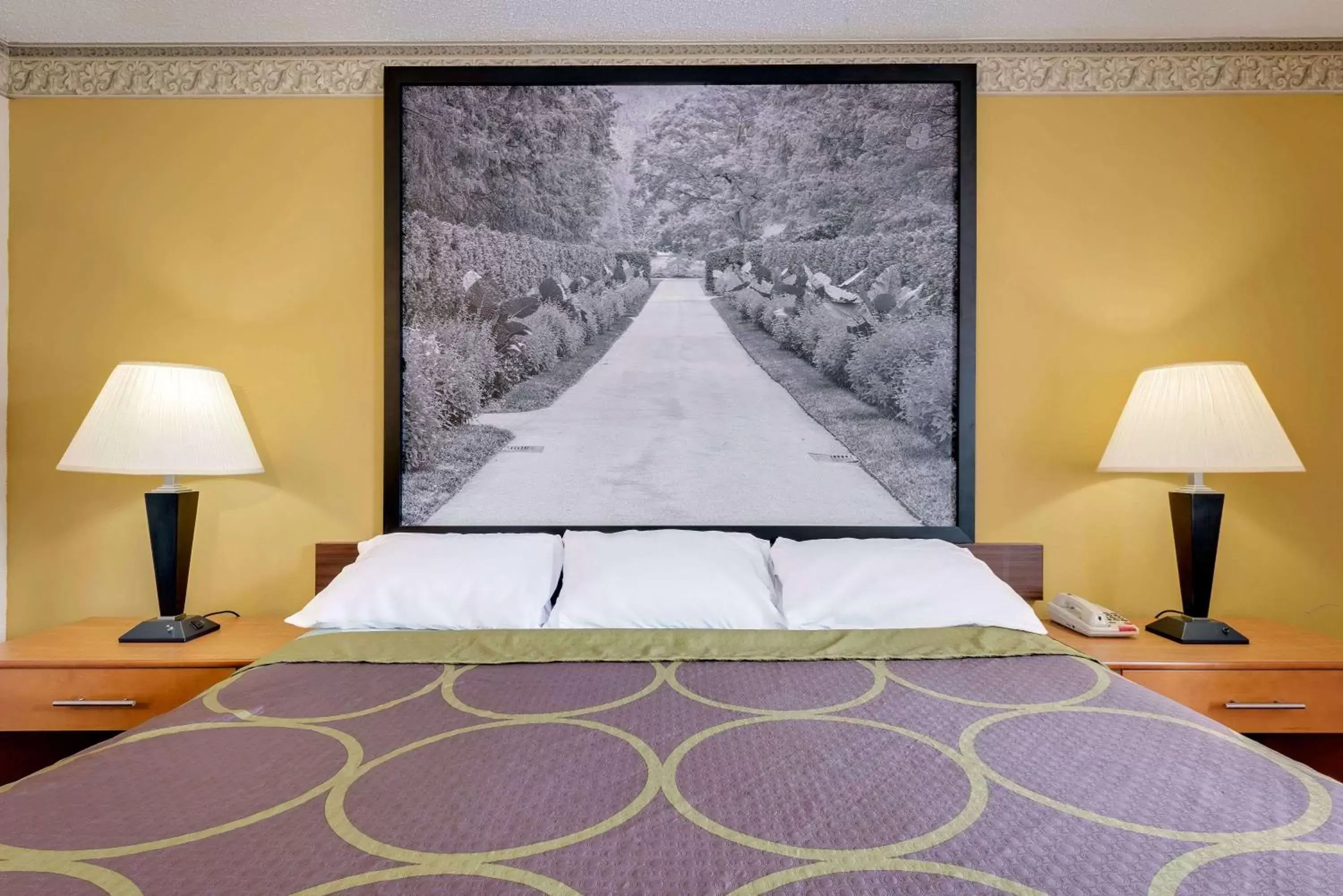 Bed in Super 8 by Wyndham Allentown Bed in Super 8 by Wyndham Allentown