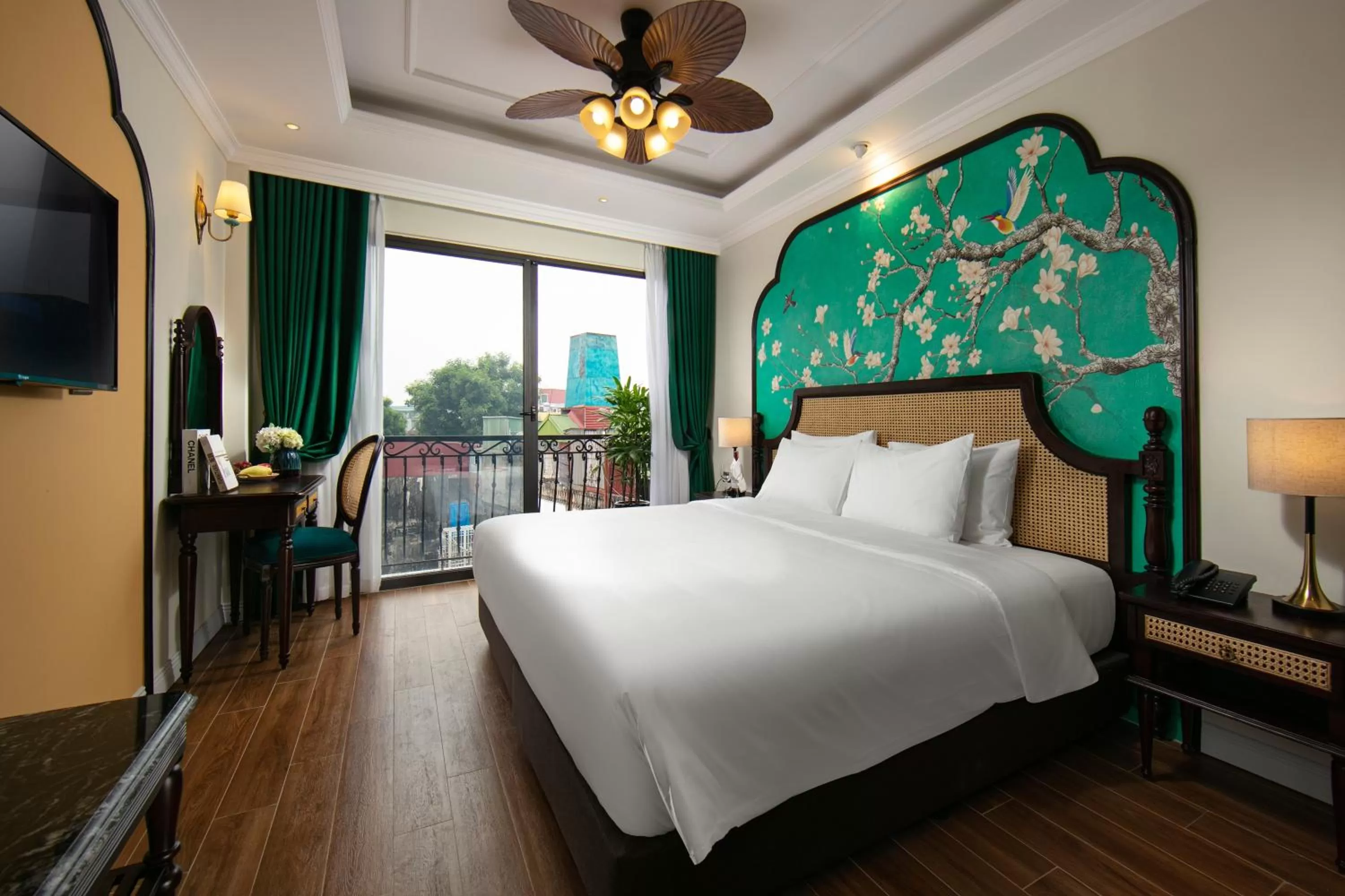 View (from property/room), Bed in La Passion Hanoi Hotel & Apartment