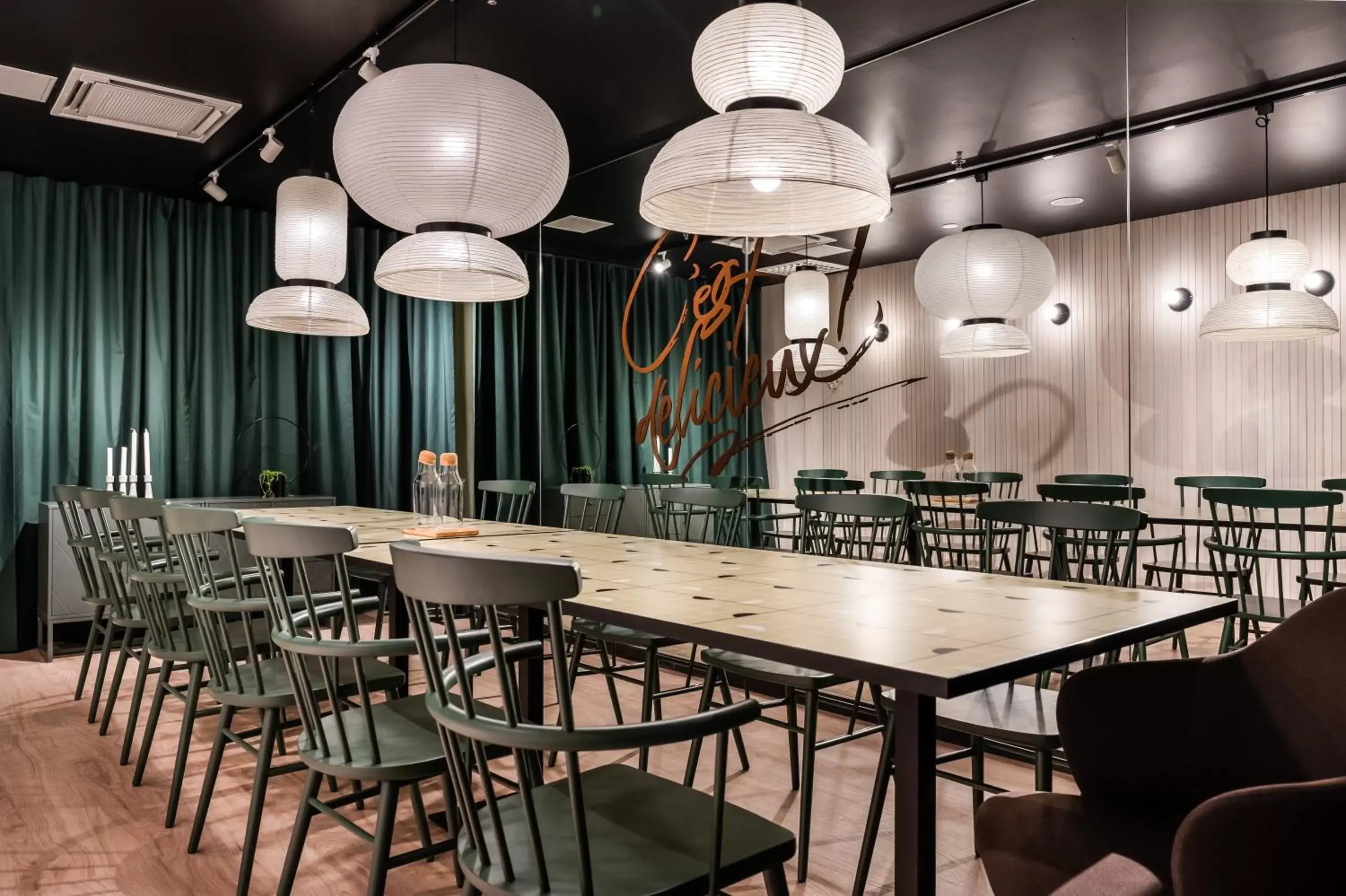 Restaurant/places to eat, Lounge/Bar in Original Sokos Hotel Arina Oulu