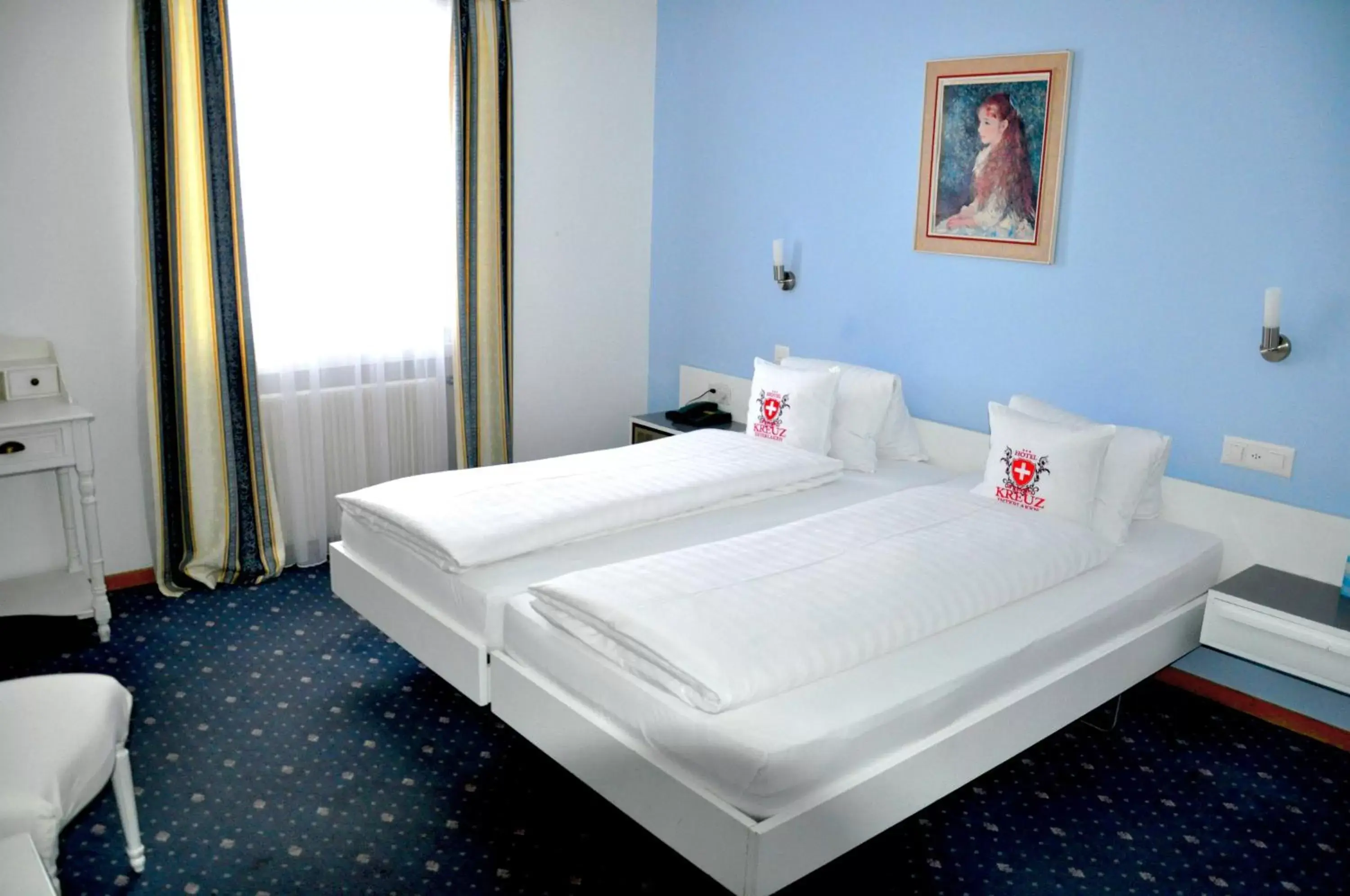 Bed in Hotel Weisses Kreuz