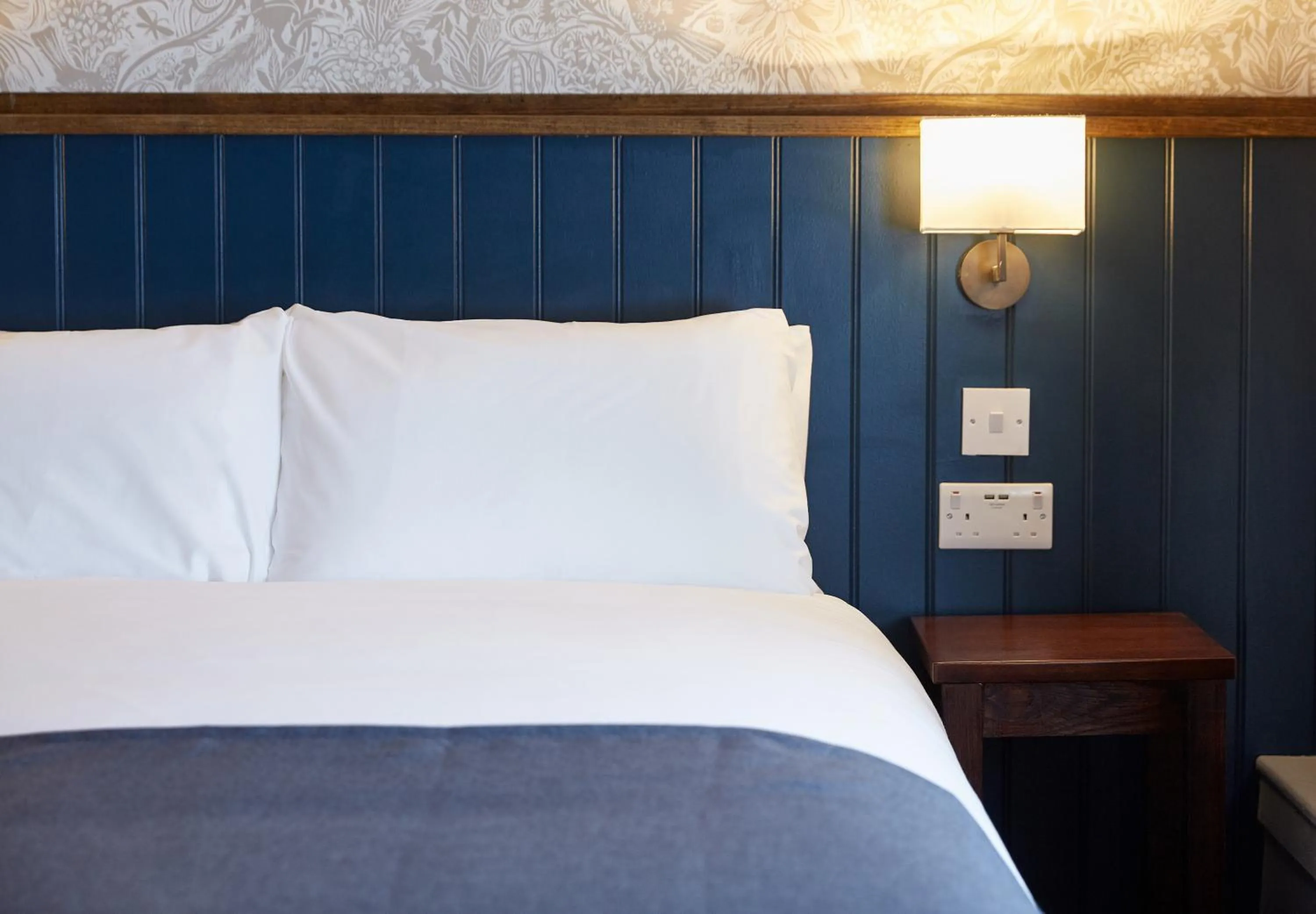 Bed in Kings Head by Chef & Brewer Collection