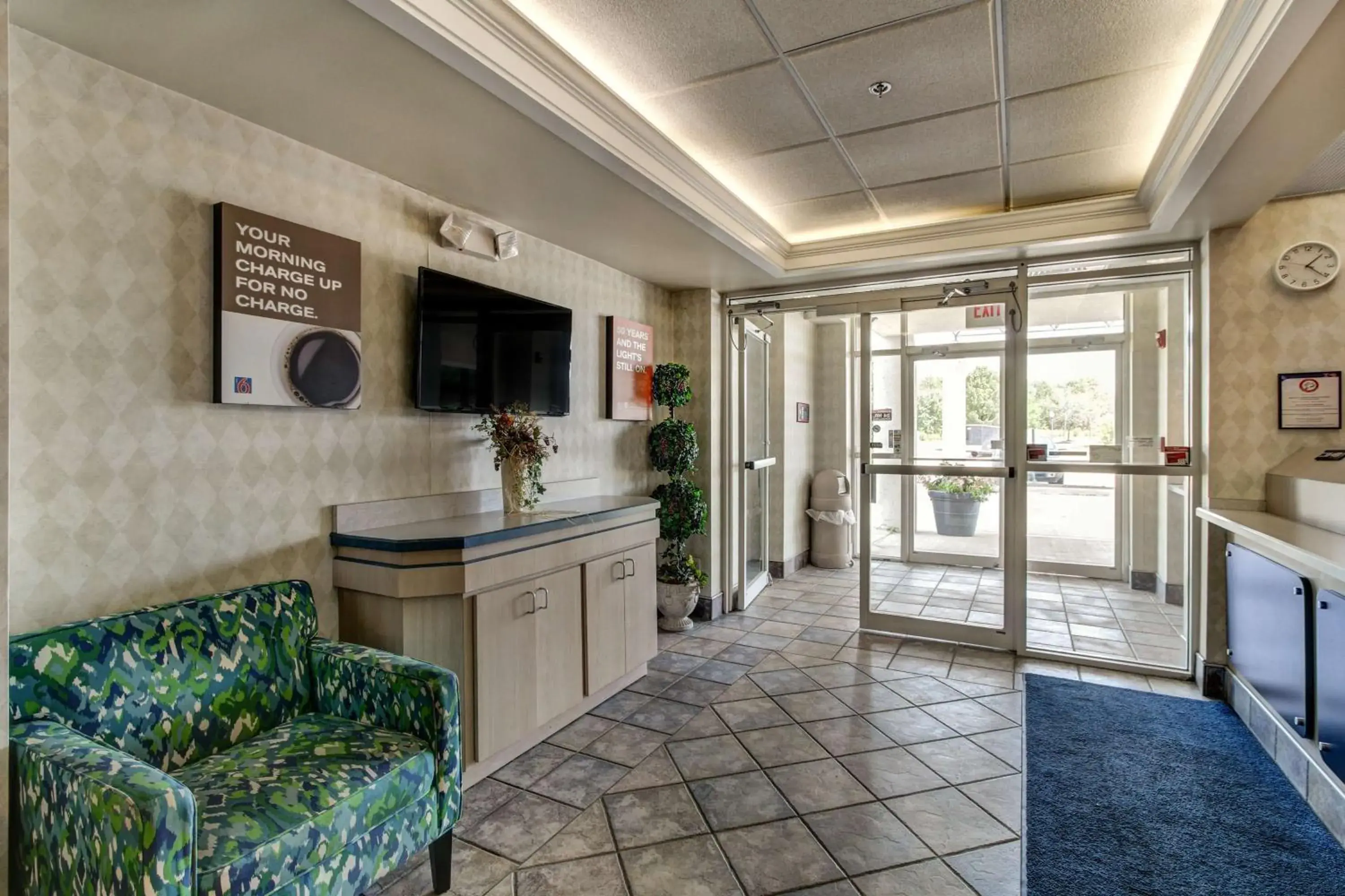 Lobby or reception in Motel 6-Medina, OH - Cleveland