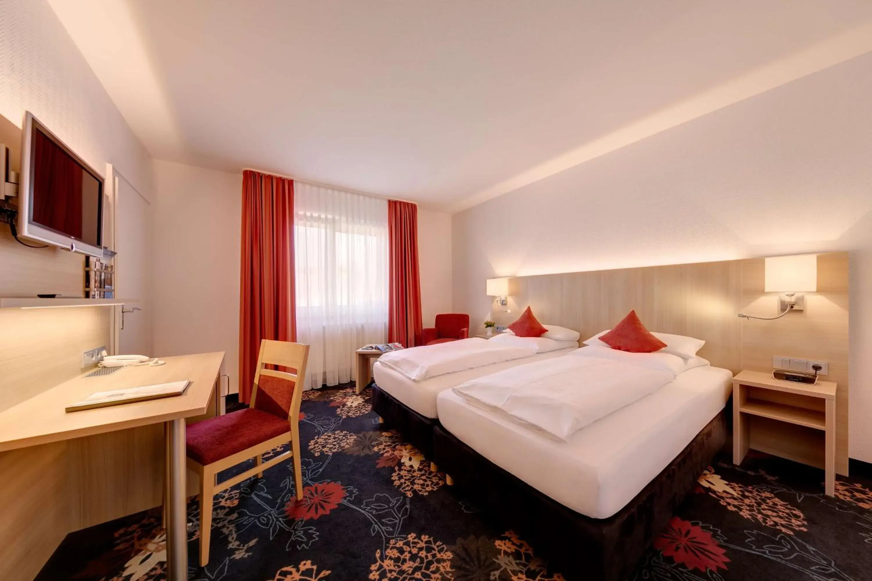 Bedroom, Bed in Best Western Blankenburg Hotel