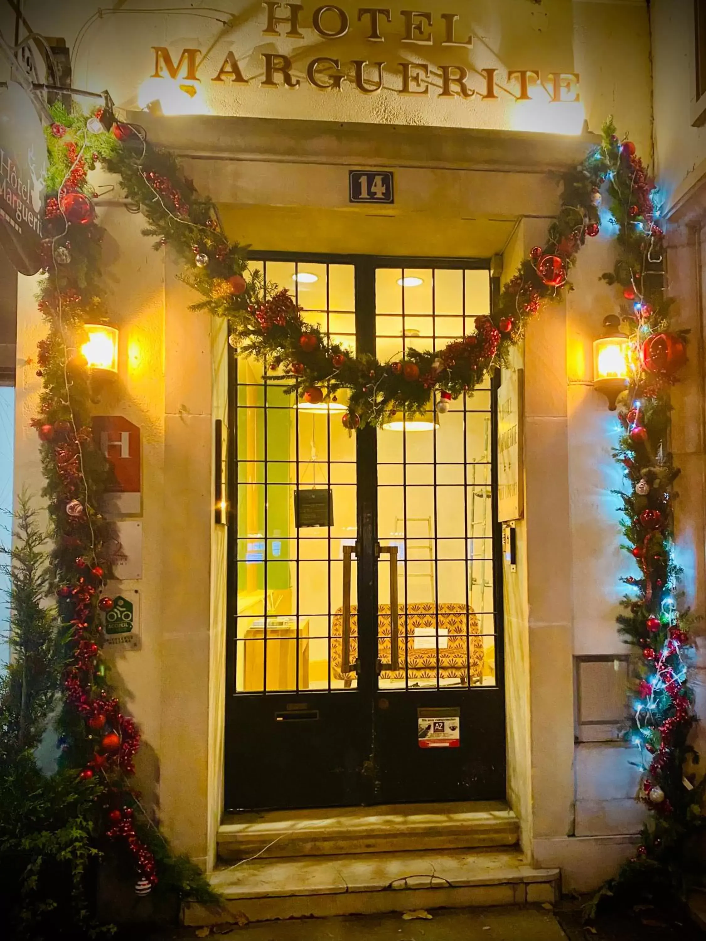 Facade/entrance in Logis Hôtel Marguerite Facade/entrance in Logis Hôtel Marguerite