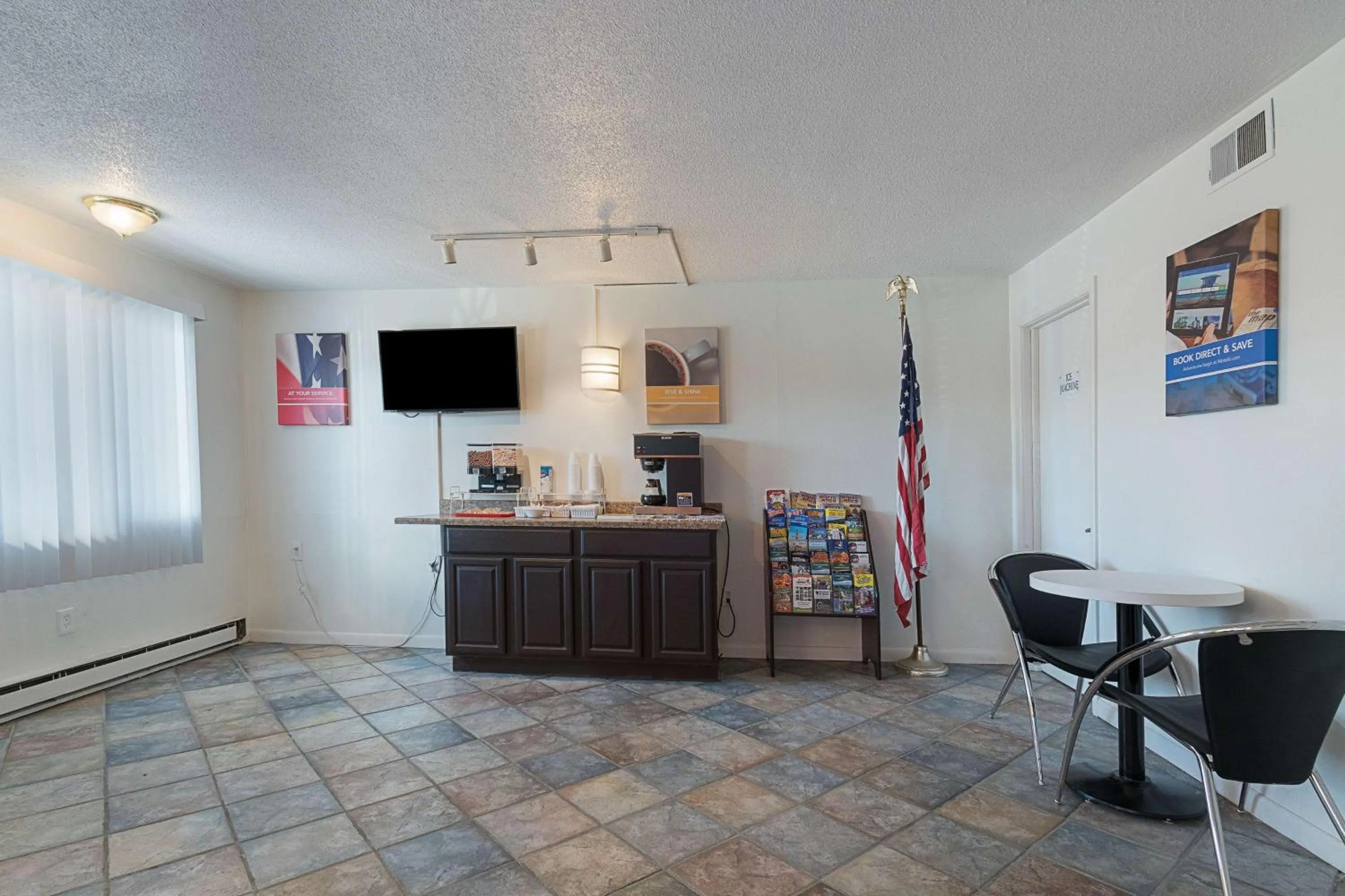 Property building in Motel 6-Frackville, PA