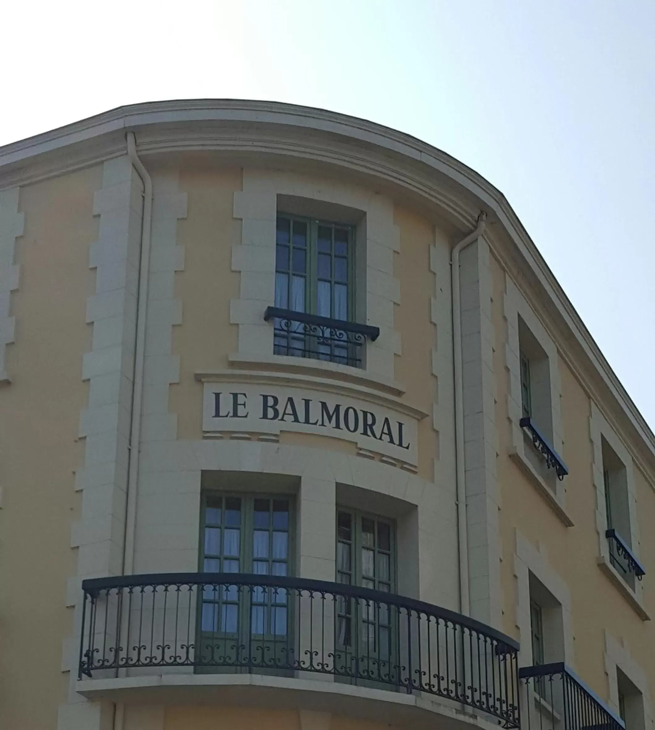 Facade/entrance, Property Building in Hotel Balmoral Dinard