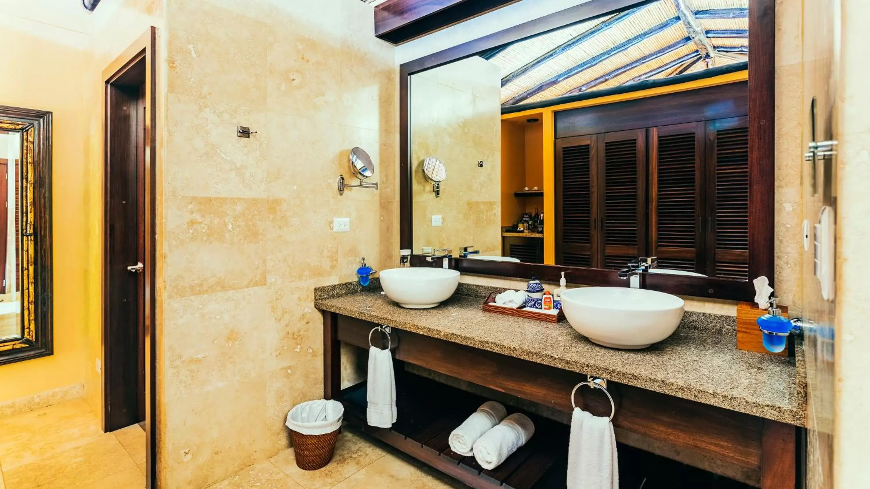 Bathroom in Nayara Gardens