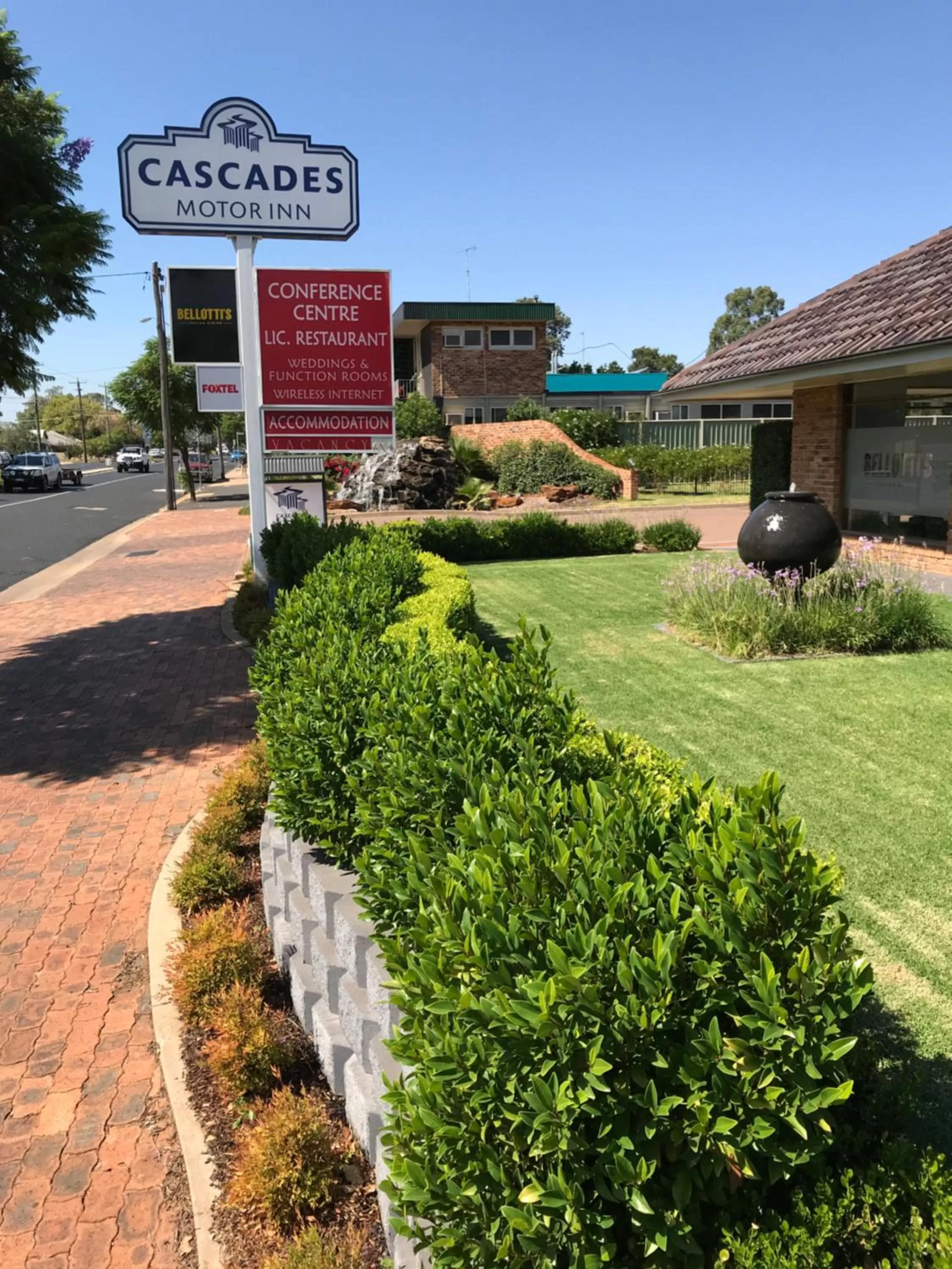 Garden in Cascades Motor Inn