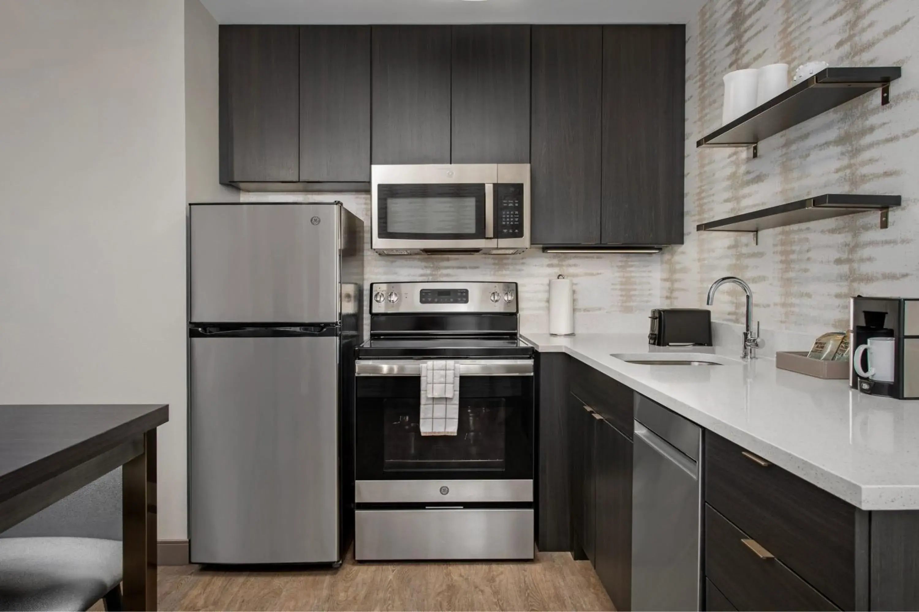 One-Bedroom Deluxe King Suite with Sofa-Bed in Residence Inn by Marriott Portland Clackamas One-Bedroom Deluxe King Suite with Sofa-Bed in Residence Inn by Marriott Portland Clackamas